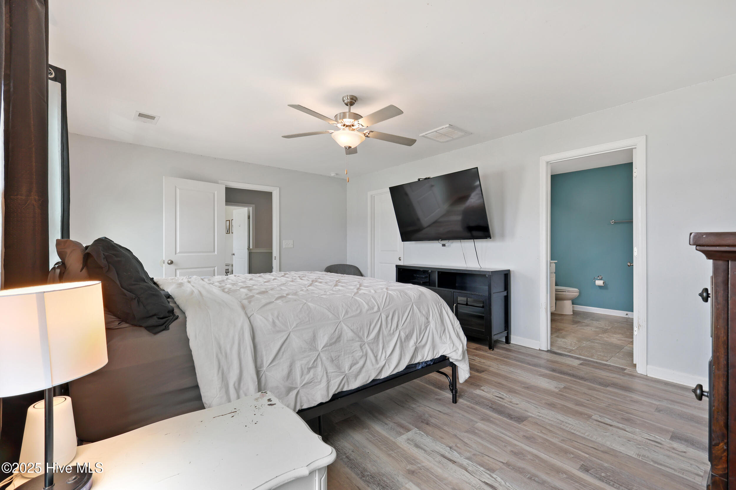 100554795 | Photo 14