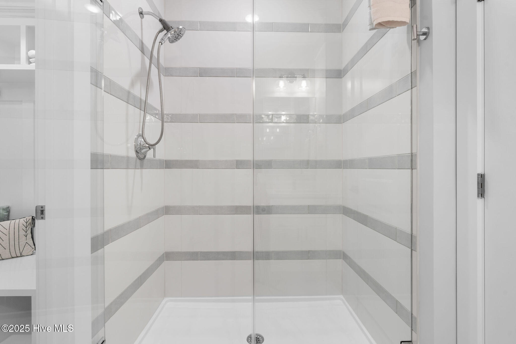 100555658 | Photo 48