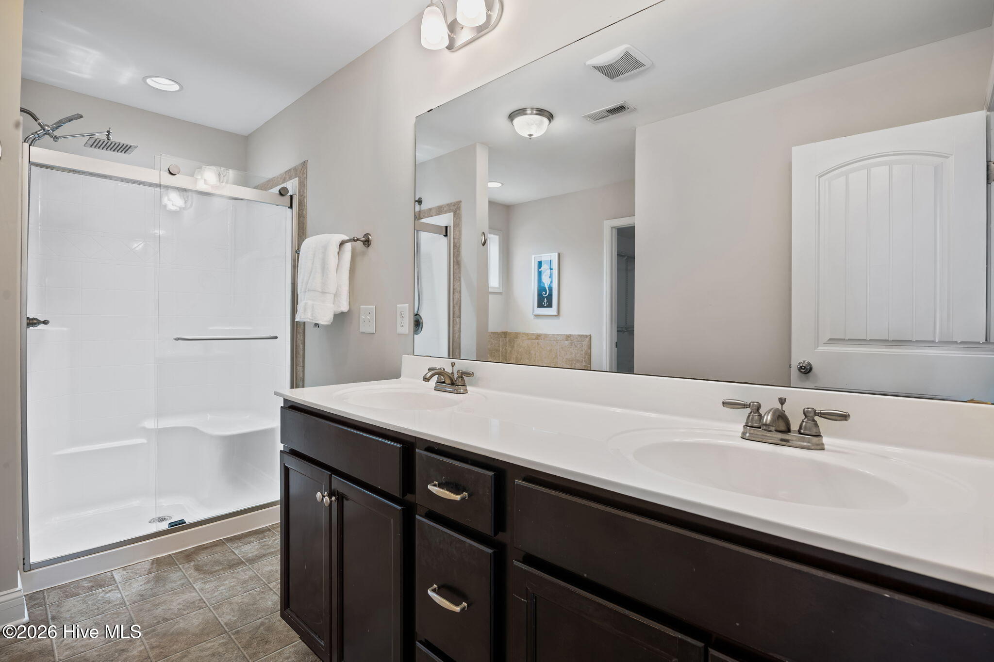 100565908 | Photo 17