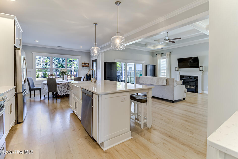 100554310 | Photo 10