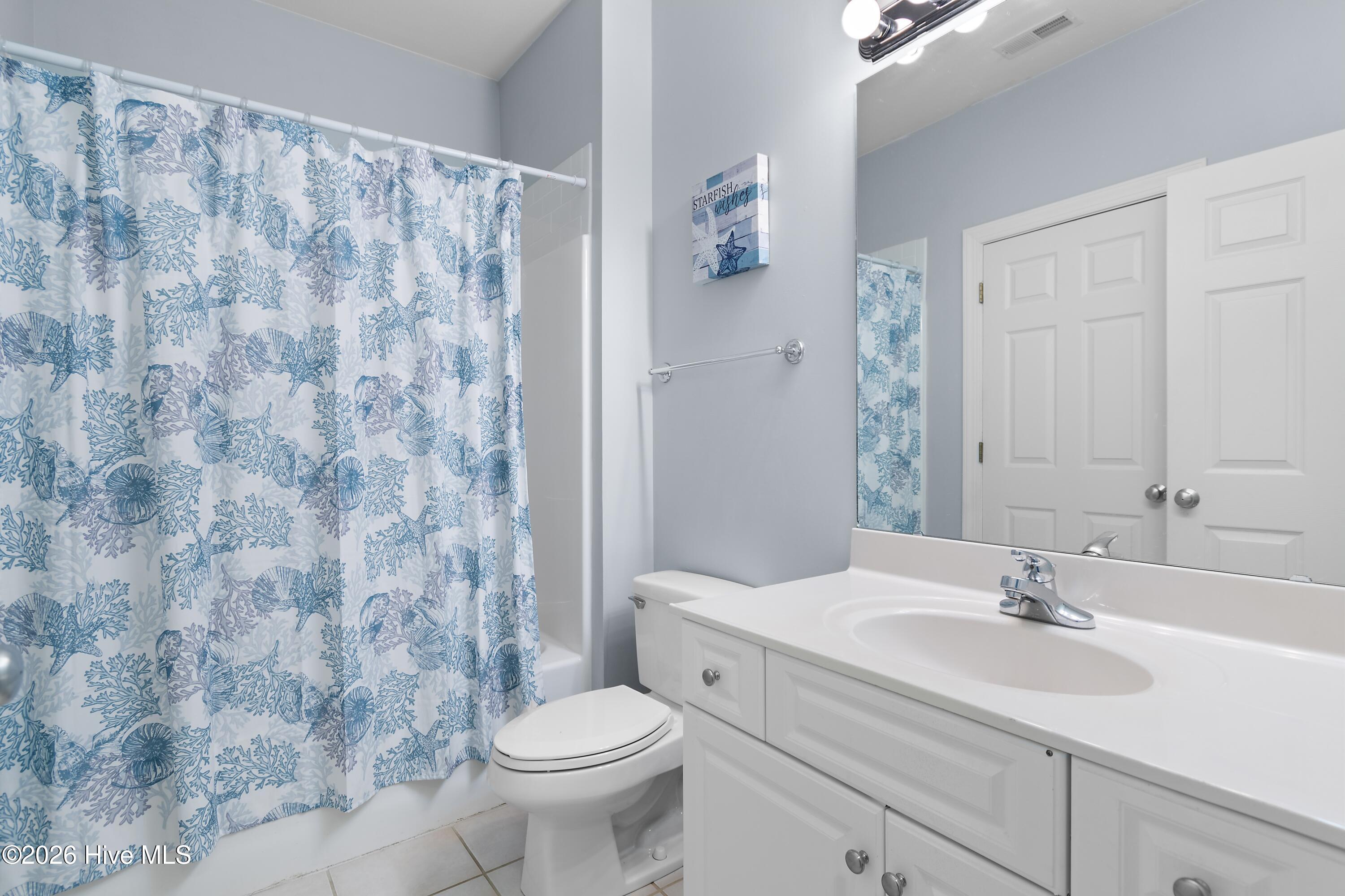 100562819 | Photo 30