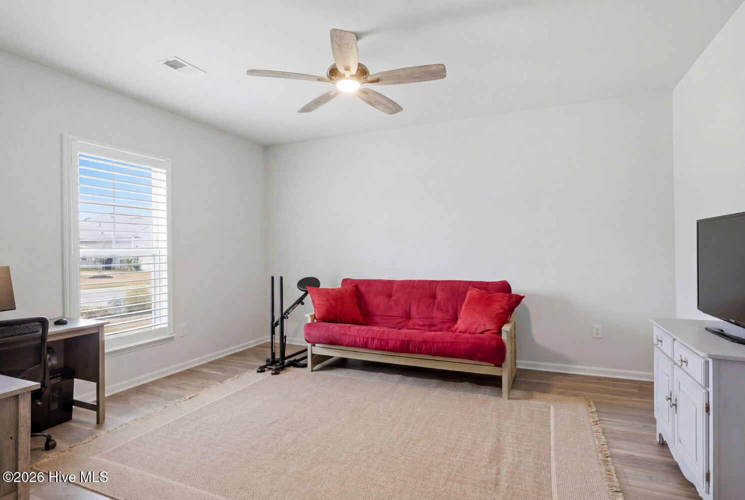 100555393 | Photo 23