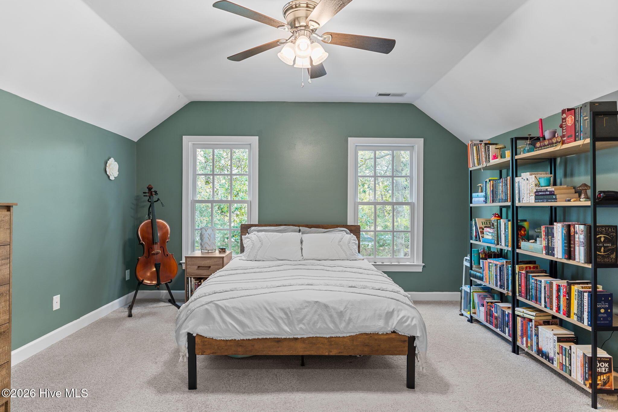 100556874 | Photo 43