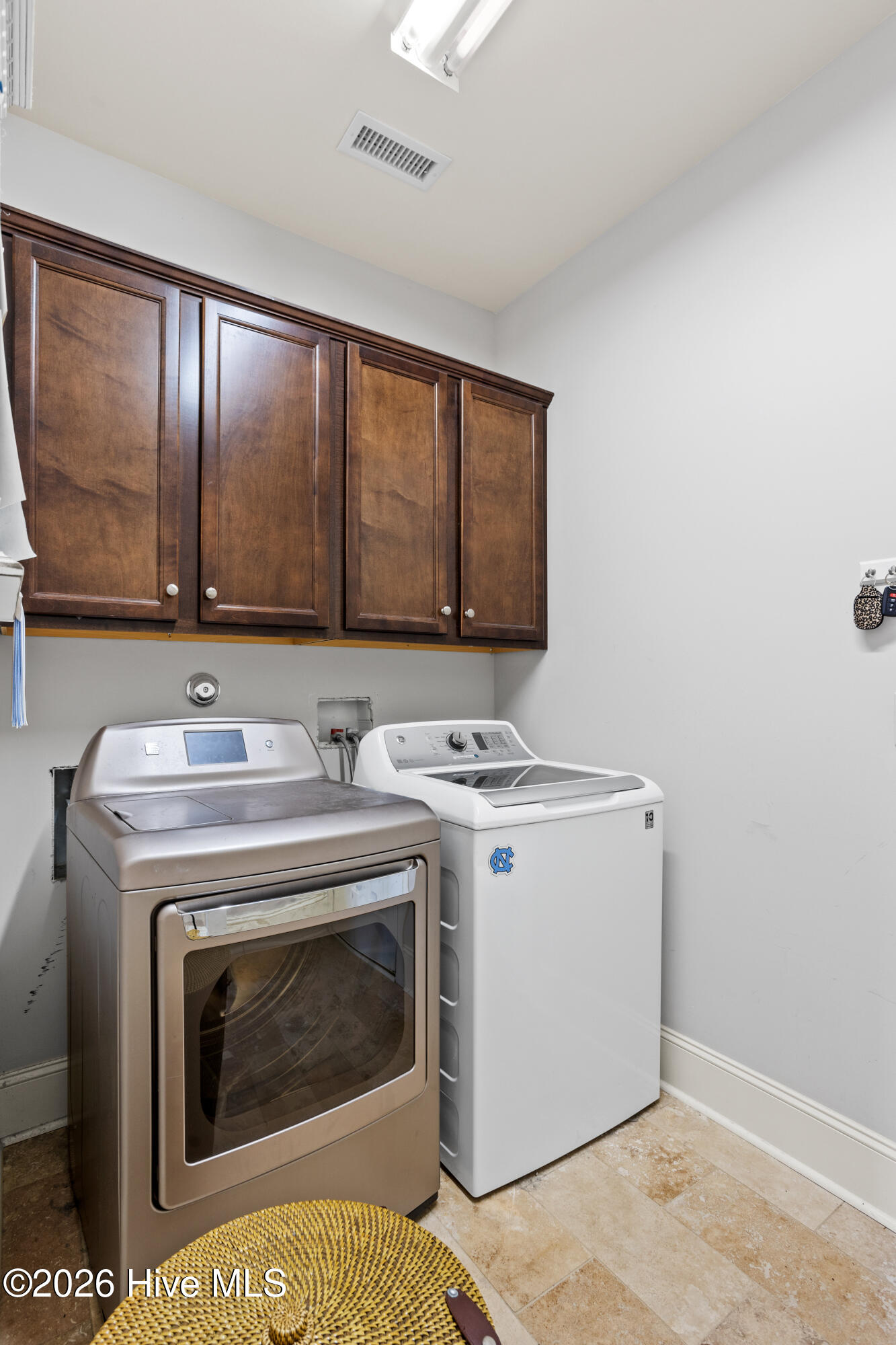 100565451 | Photo 17