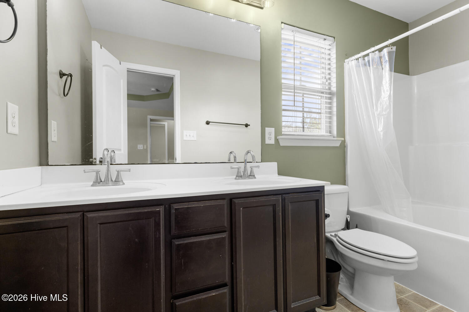 100534497 | Photo 39