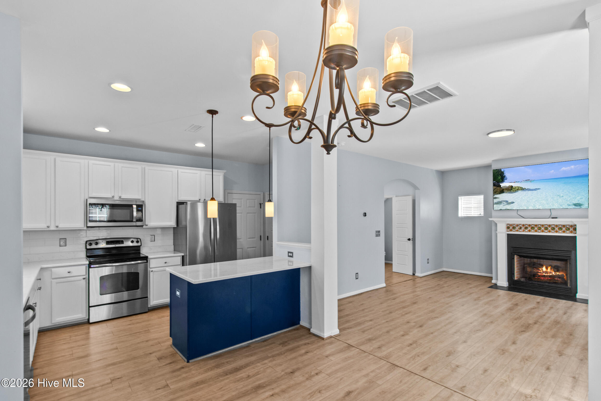 100554579 | Photo 11