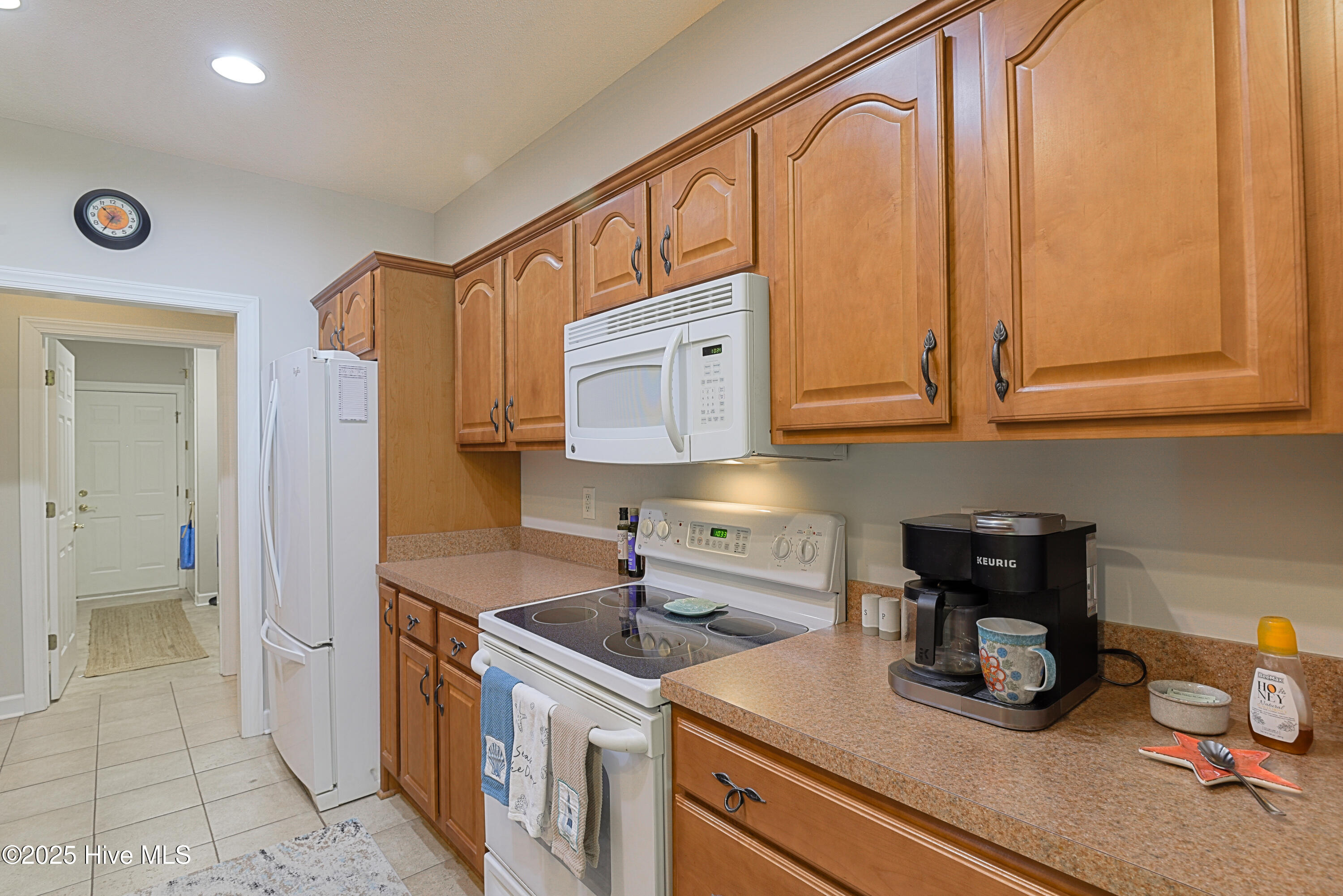 100530052 | Photo 11