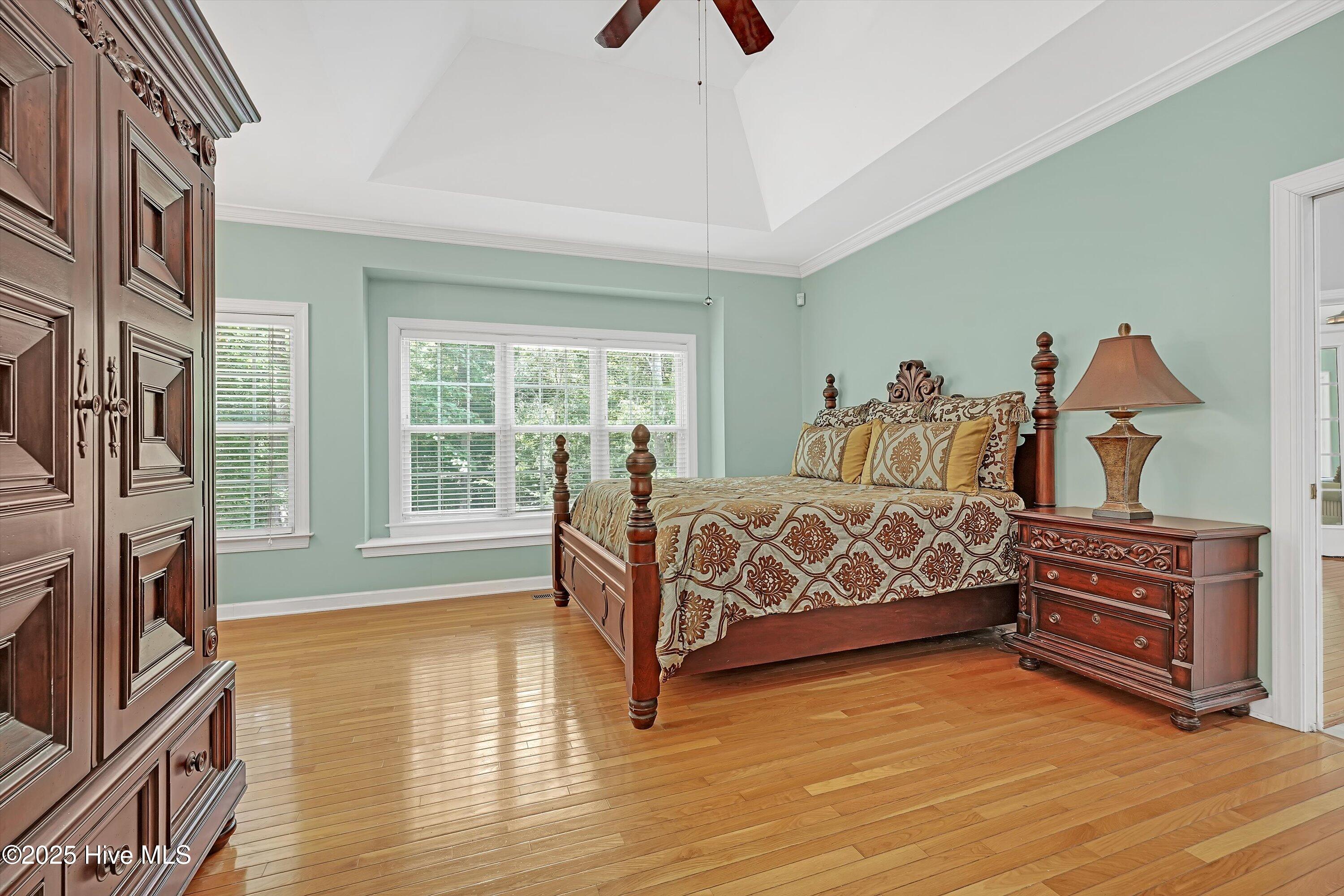 100515294 | Photo 25