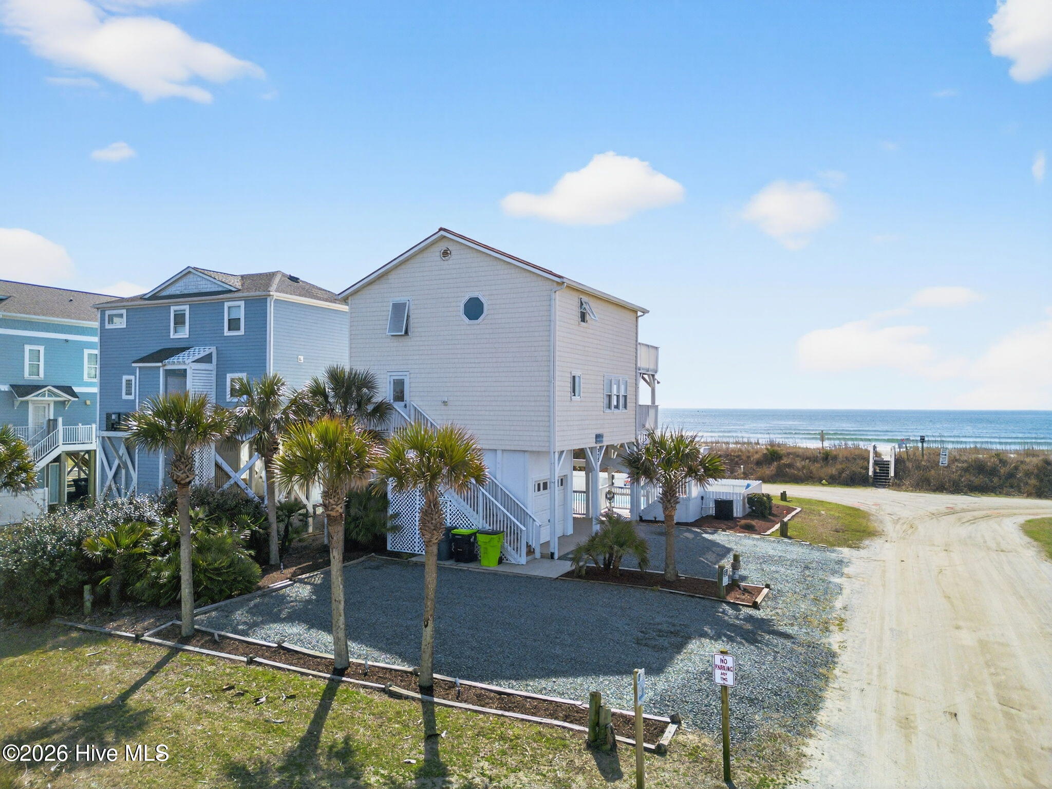 100558520 | Photo 64