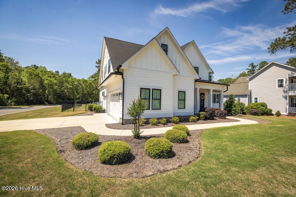 100567663 | Photo 33