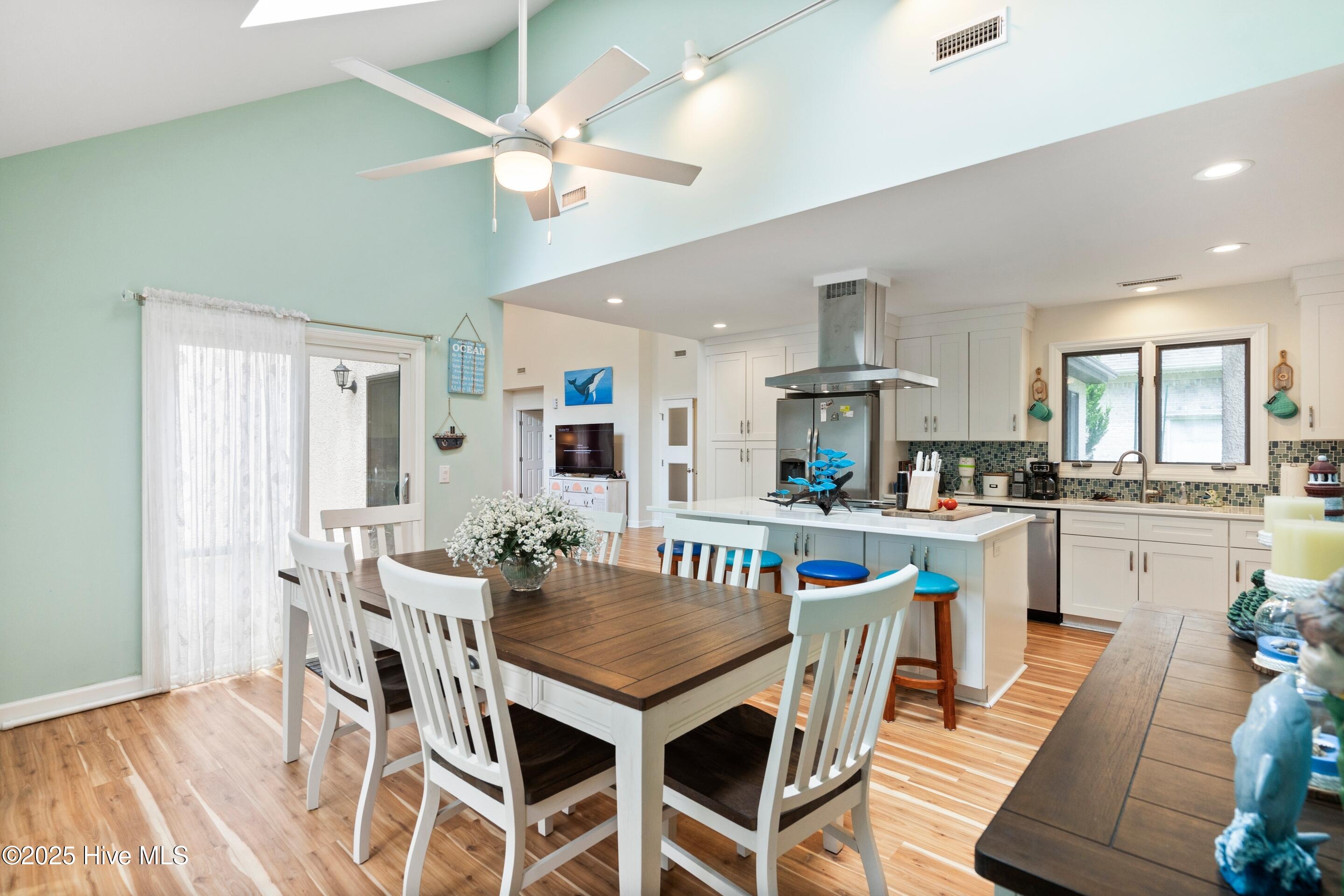 100517106 | Photo 21