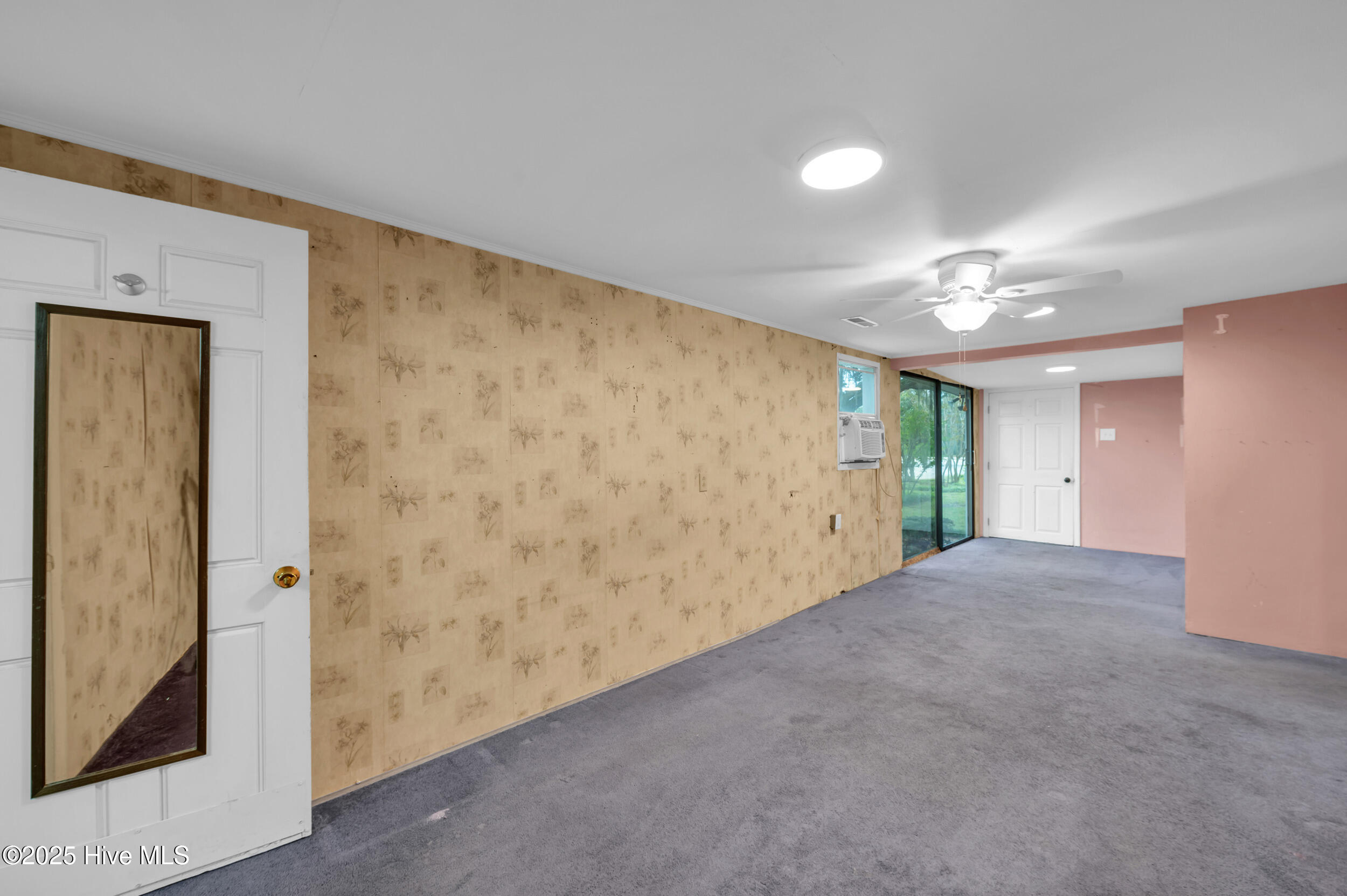 100538812 | Photo 27