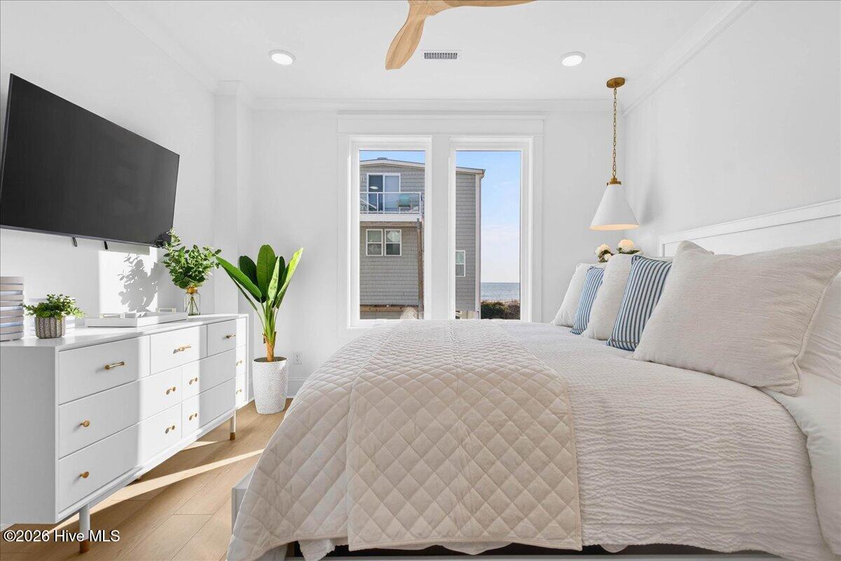 100543299 | Photo 14