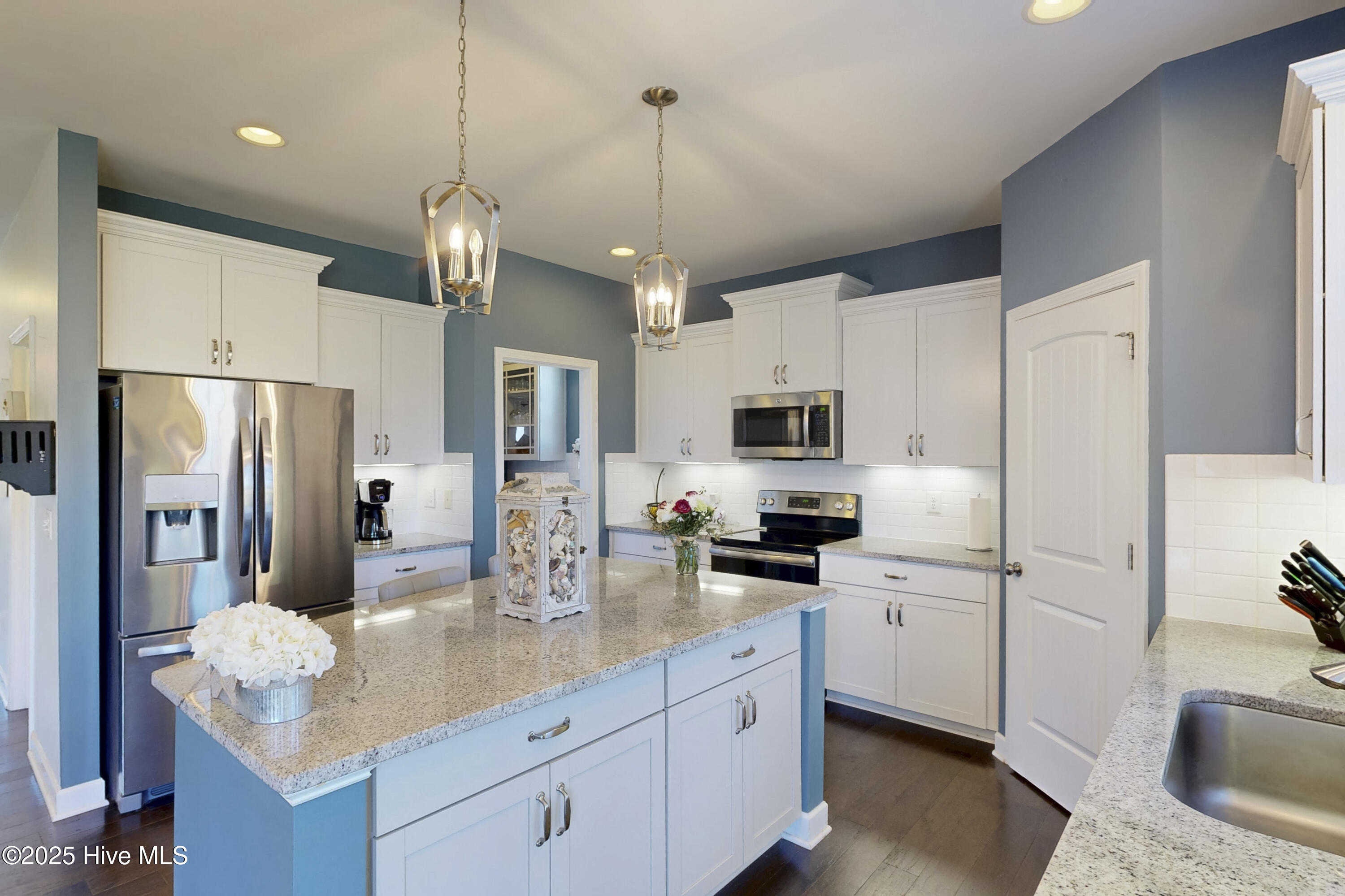 100509634 | Photo 14