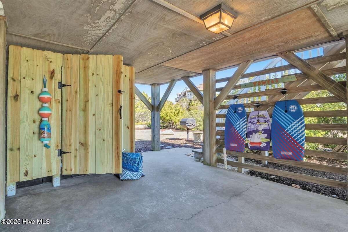 100546724 | Photo 53