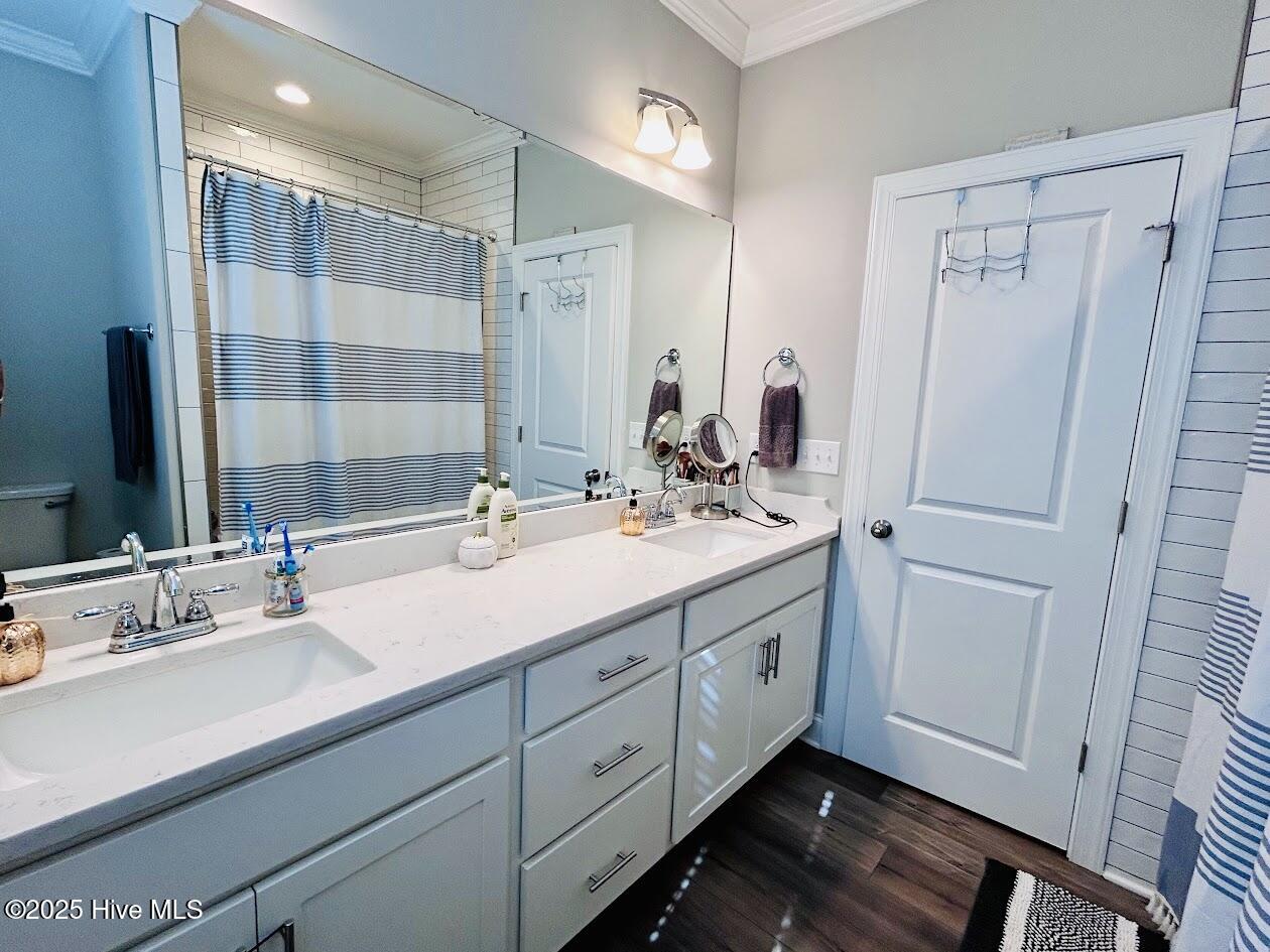 100534621 | Photo 46