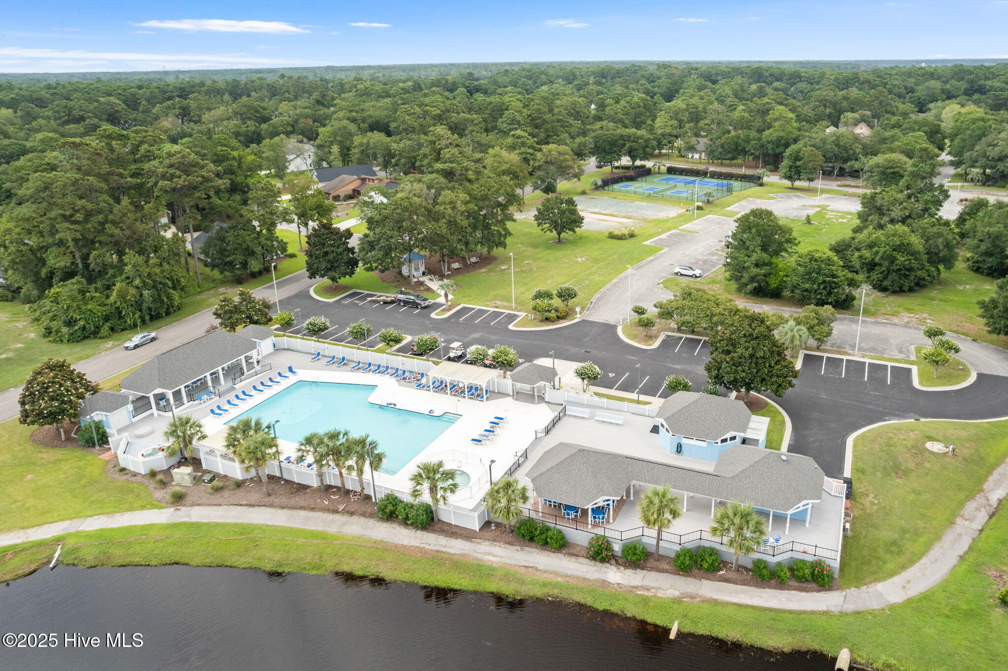 100535041 | Photo 52