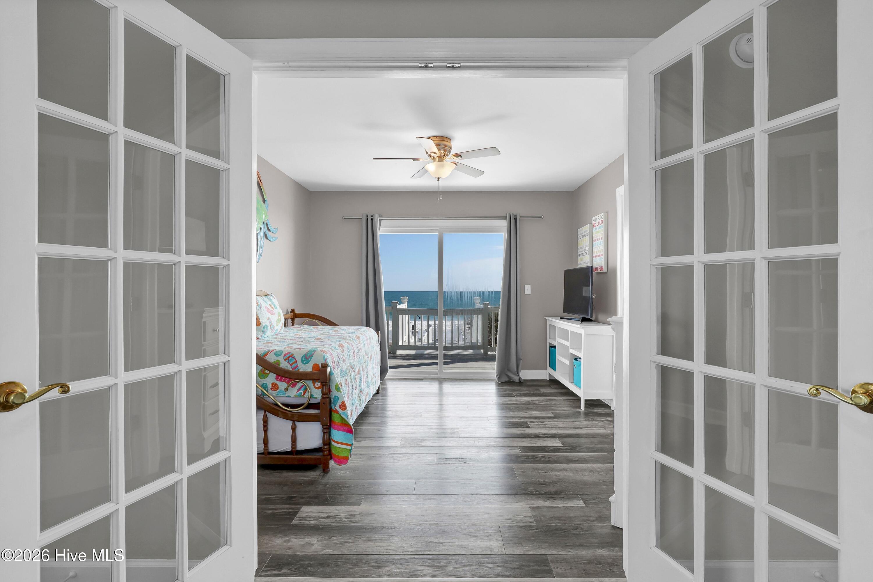 100554620 | Photo 34