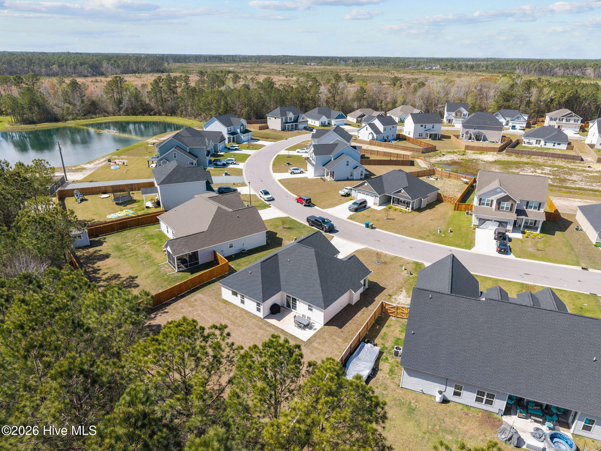 100563738 | Photo 41