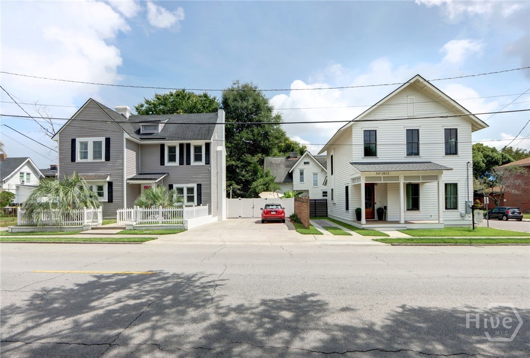 Photo 3 of Single family home for sale at 1810 Habersham St, Savannah, GA 31401 | MLS# SA364803 | Listing updated on 2026-09-21