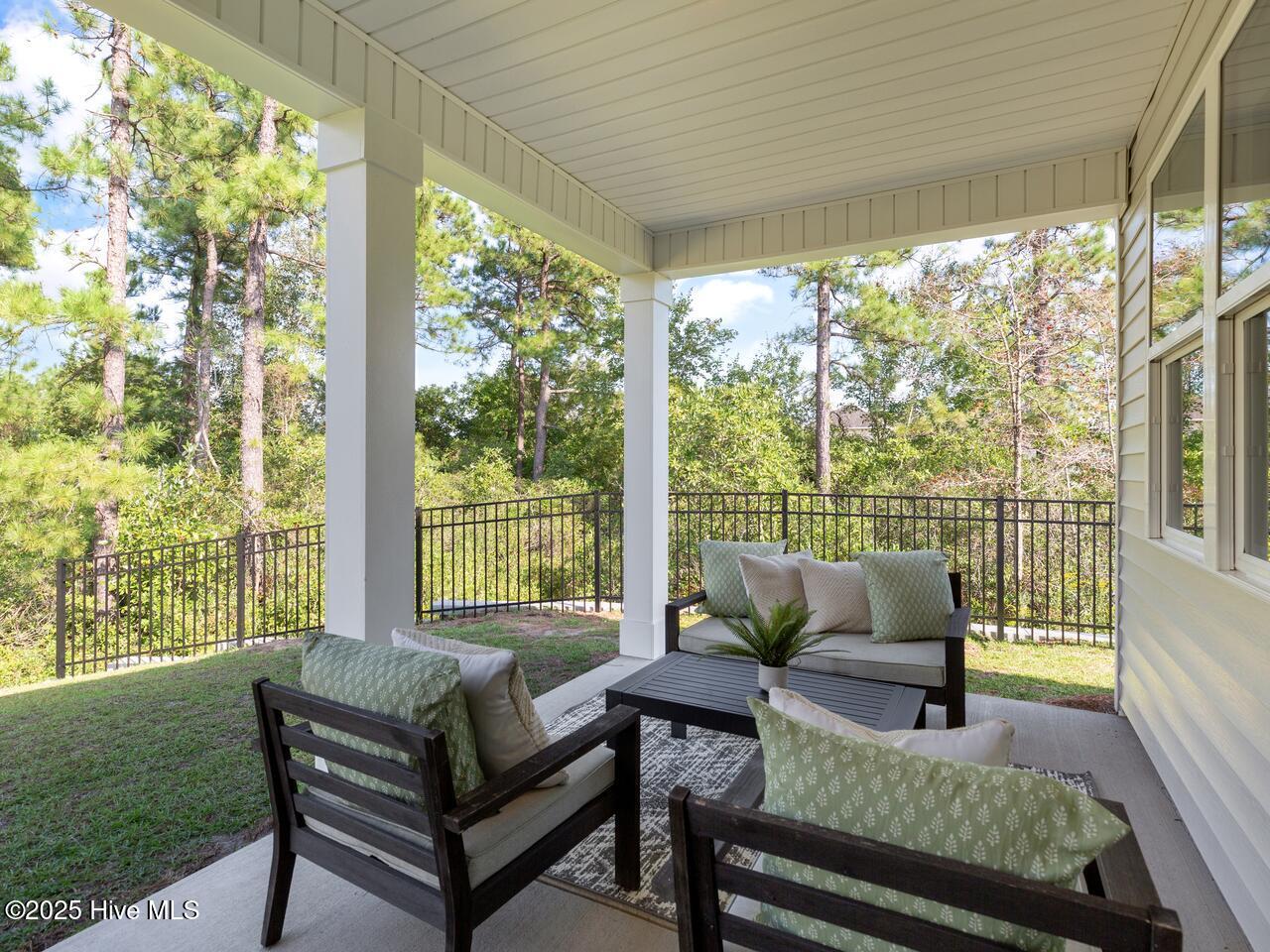 100518434 | Photo 31