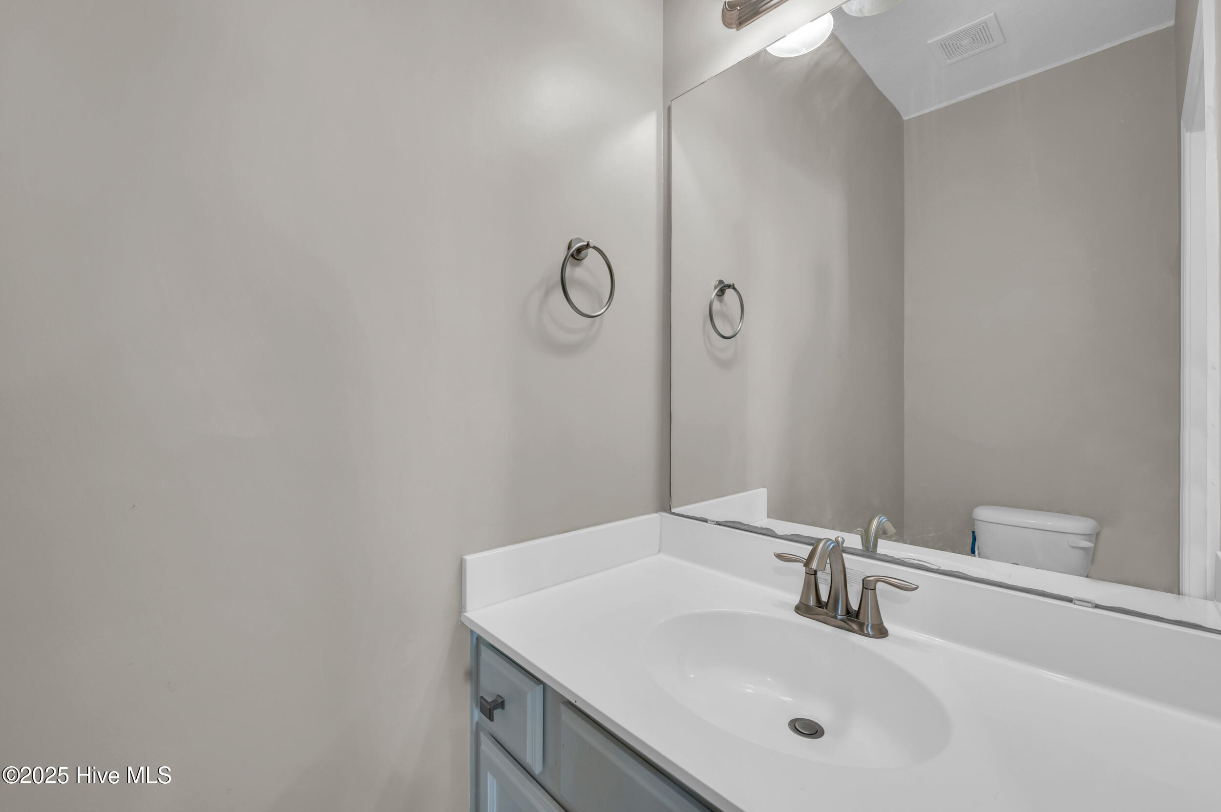 100522900 | Photo 16