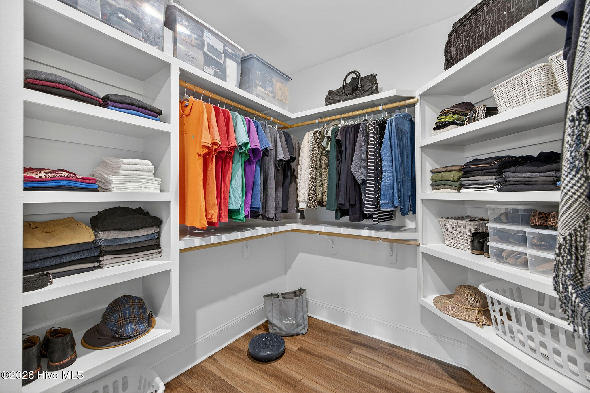 100556819 | Photo 21