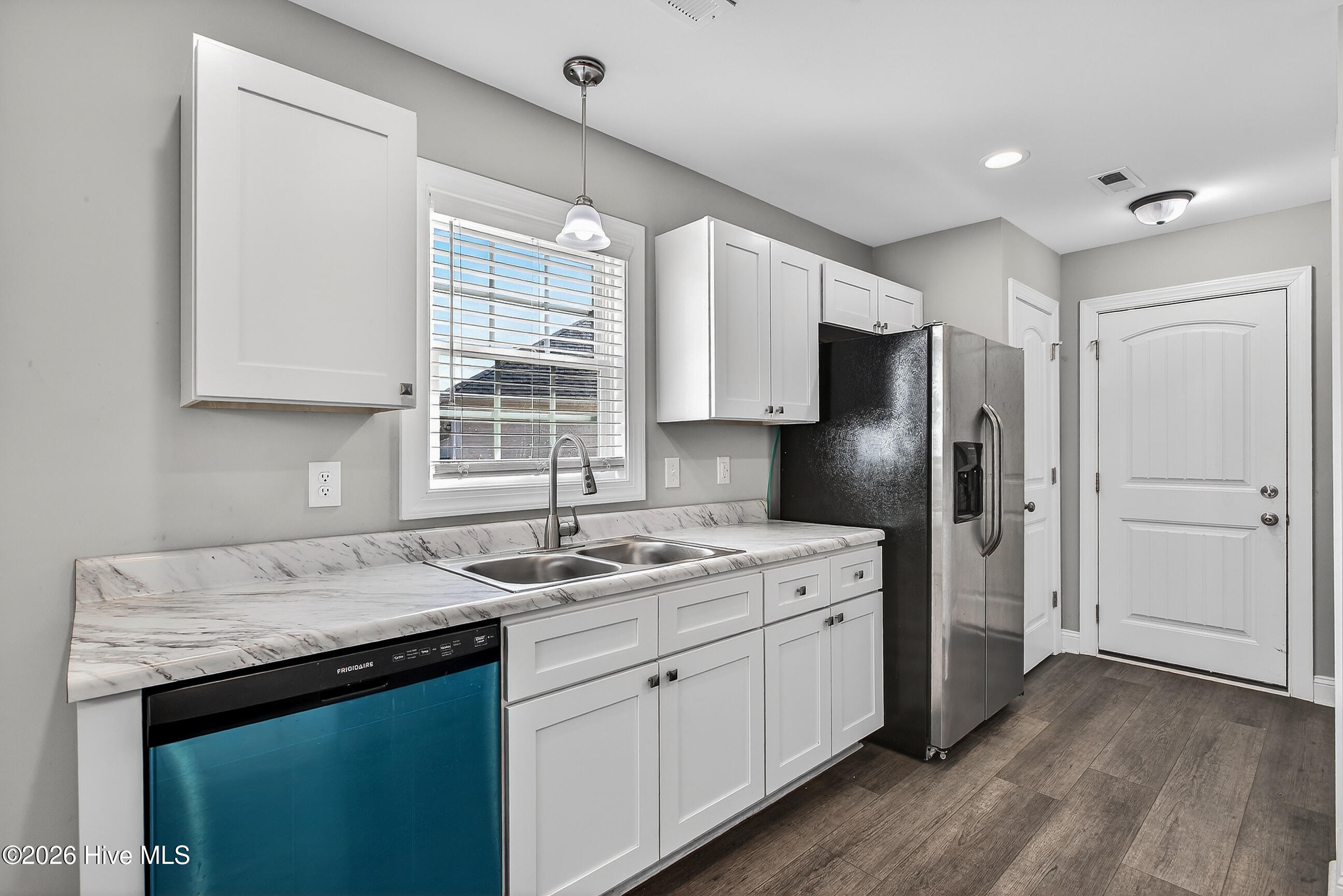 100558992 | Photo 10