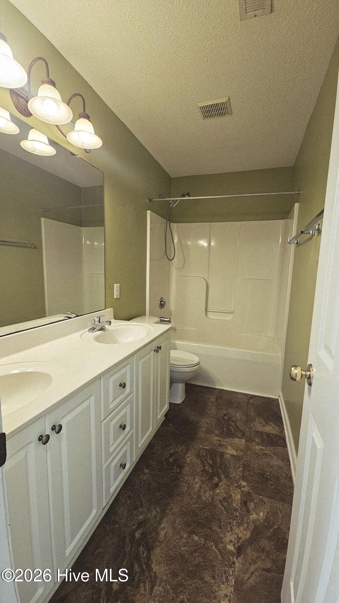 100556005 | Photo 14