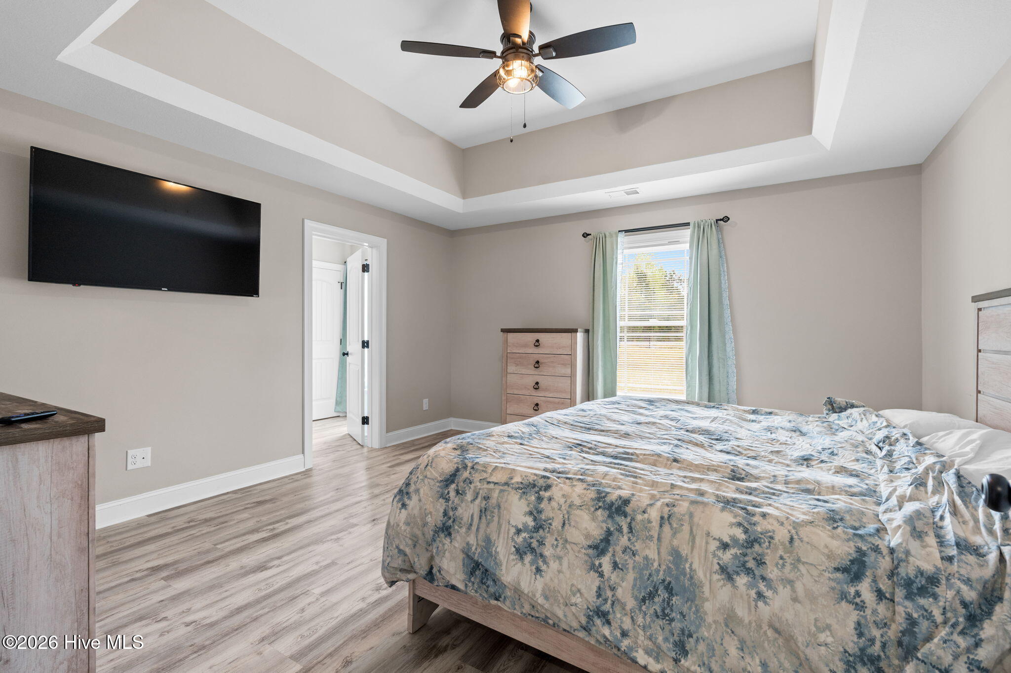 100565582 | Photo 26