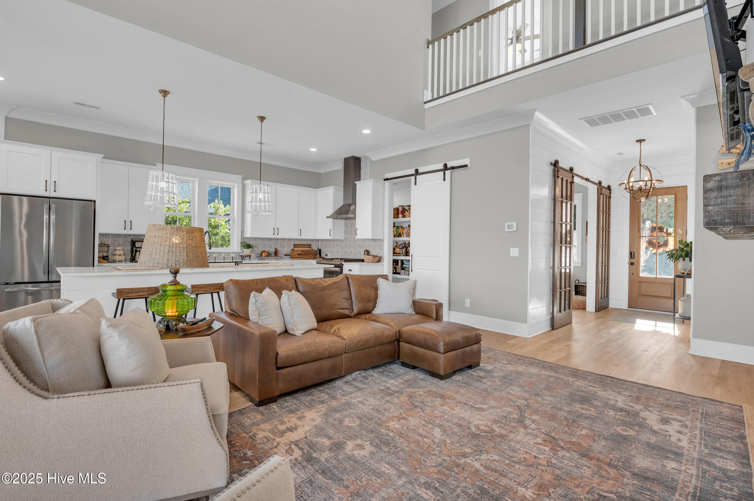 100543268 | Photo 15