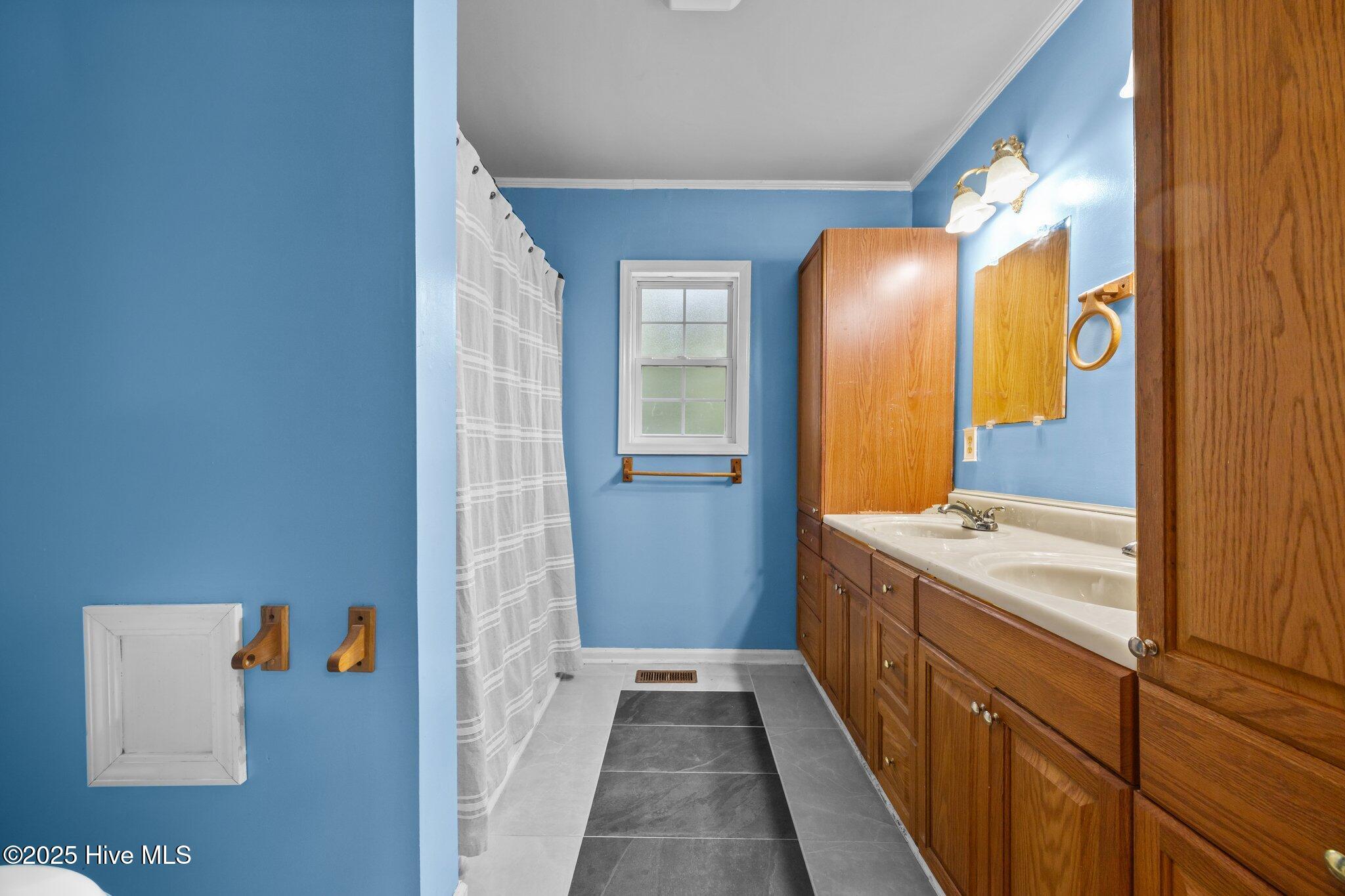 100524526 | Photo 28