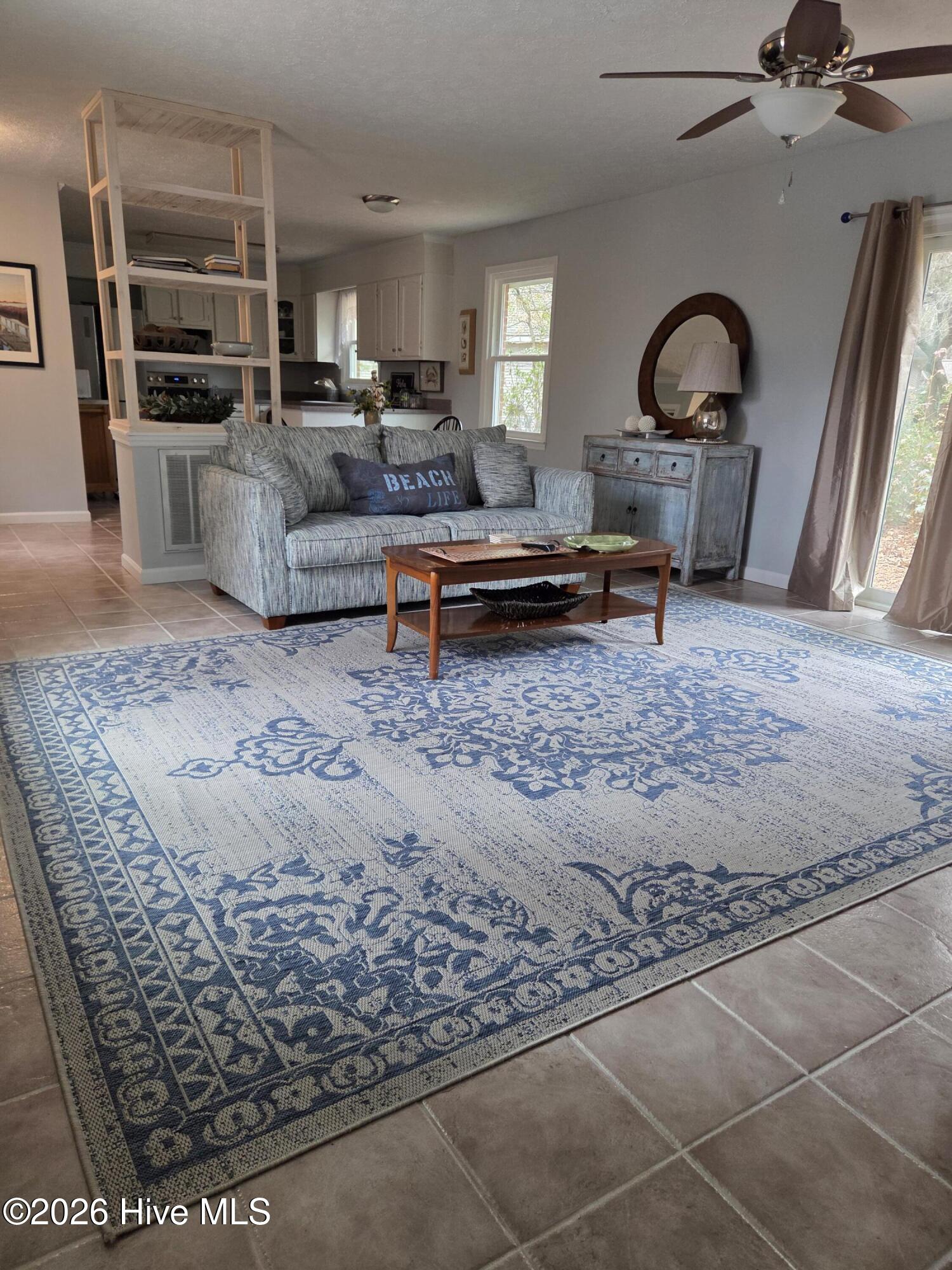 100551158 | Photo 10