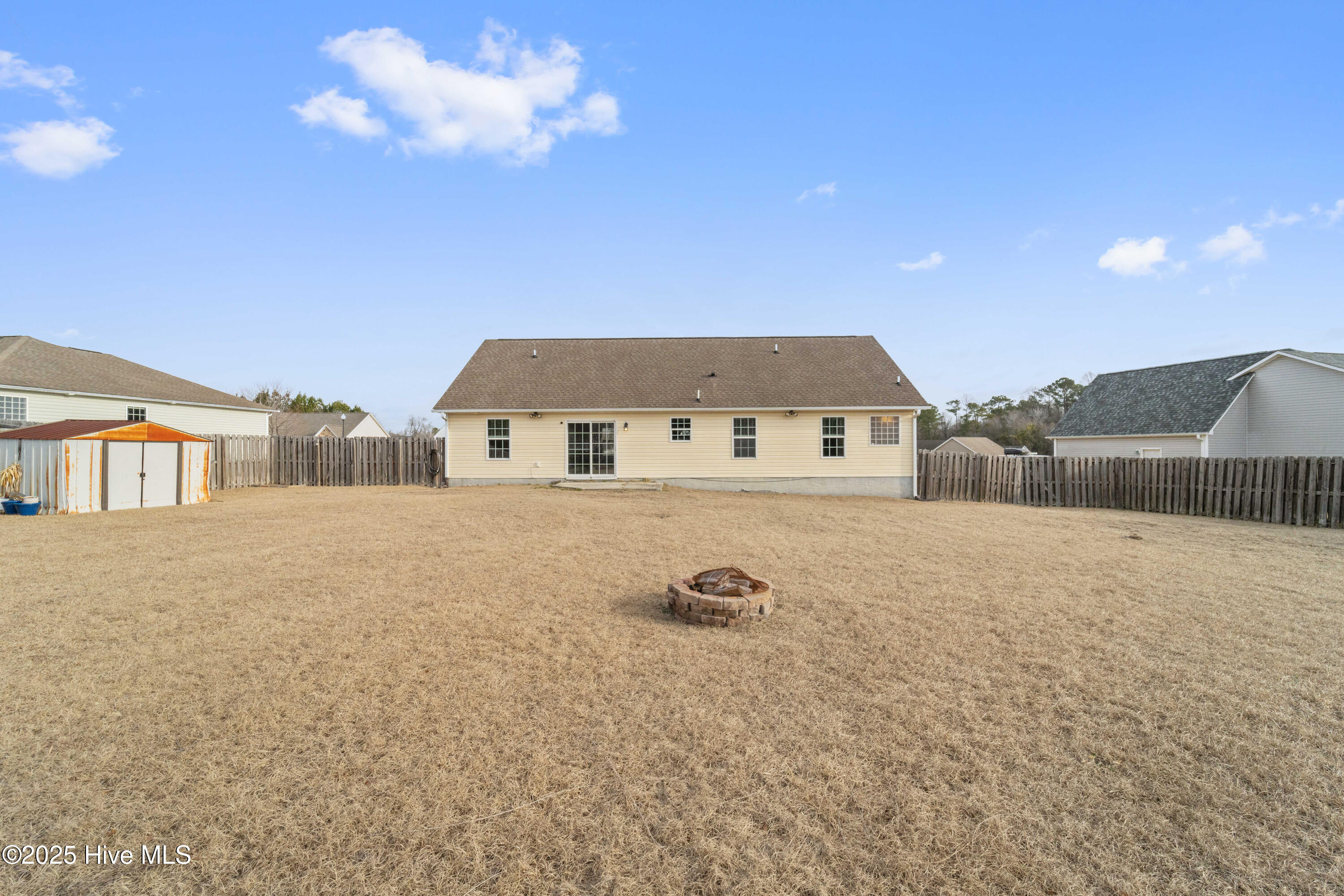 100558334 | Photo 18