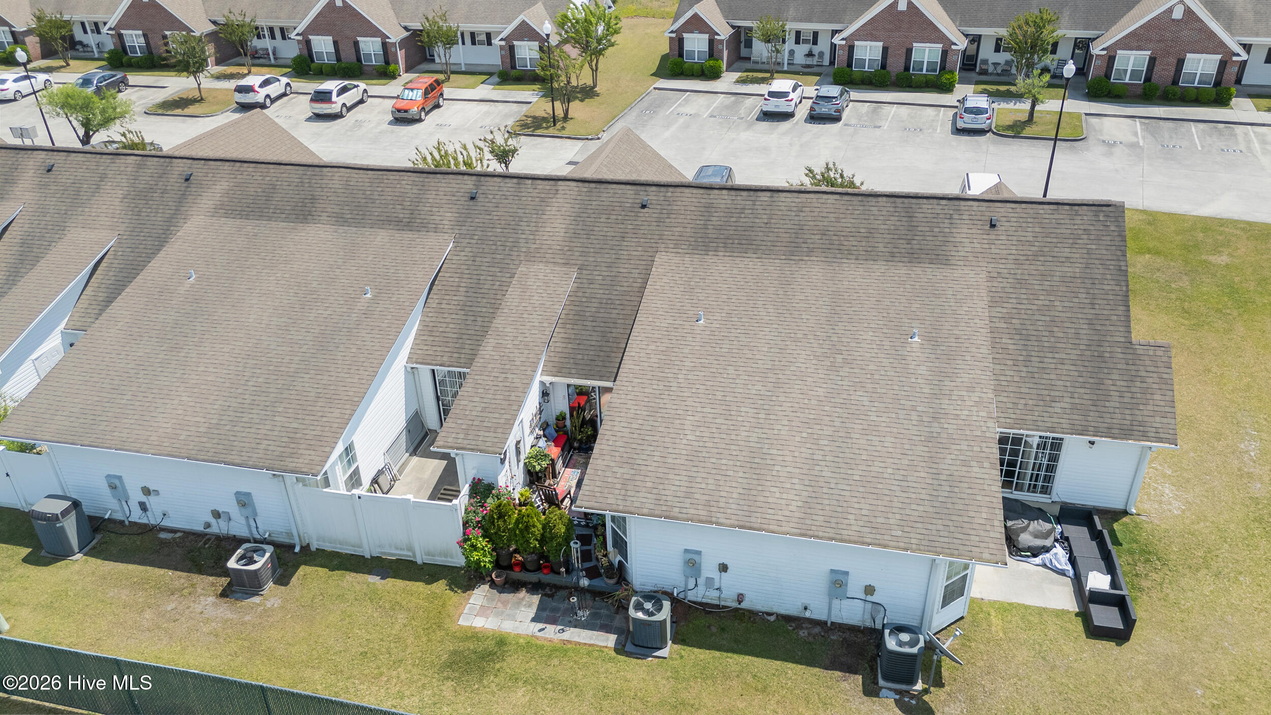 100569630 | Photo 27