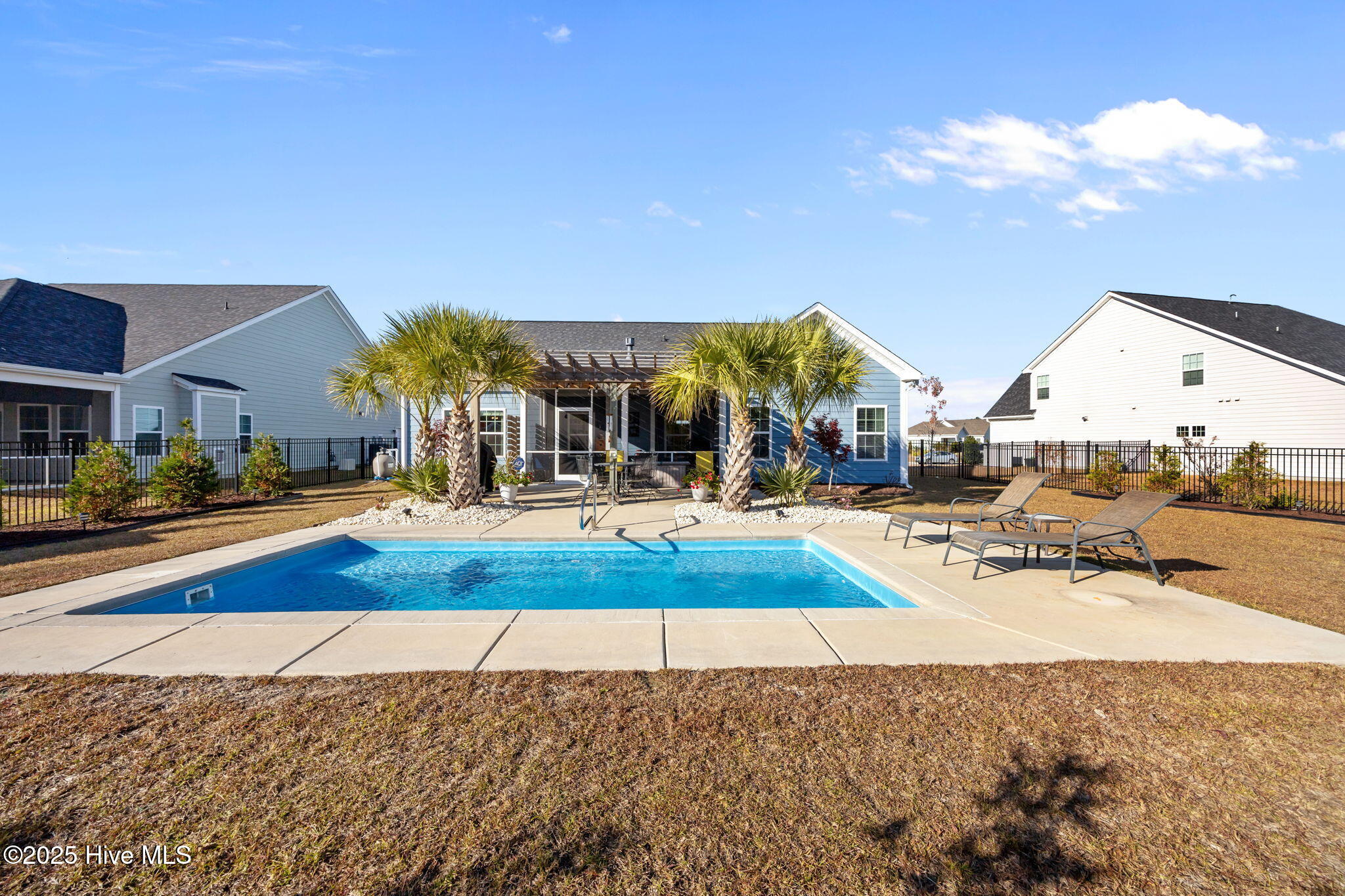 100544271 | Photo 10