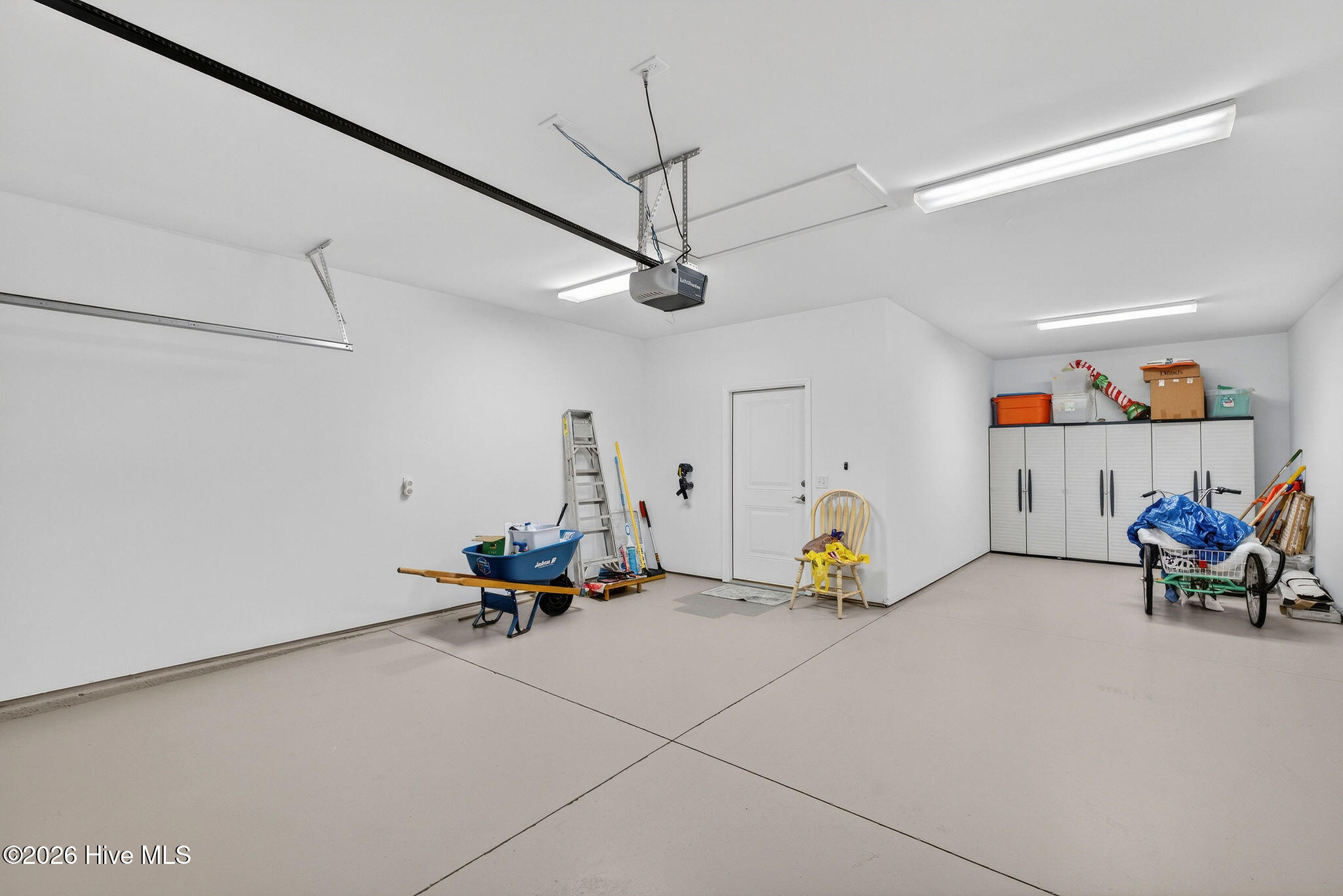 100560495 | Photo 27