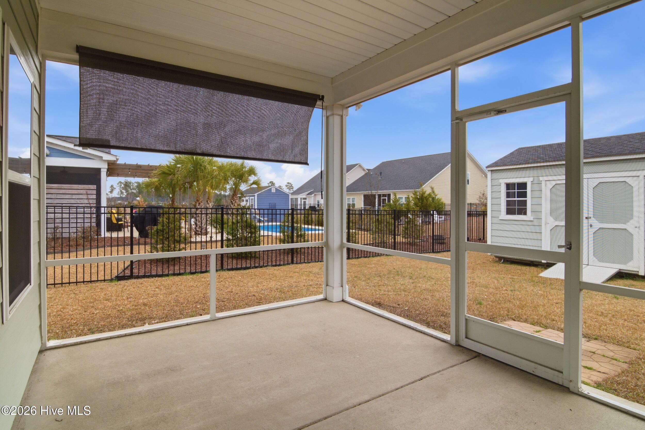 100556252 | Photo 51