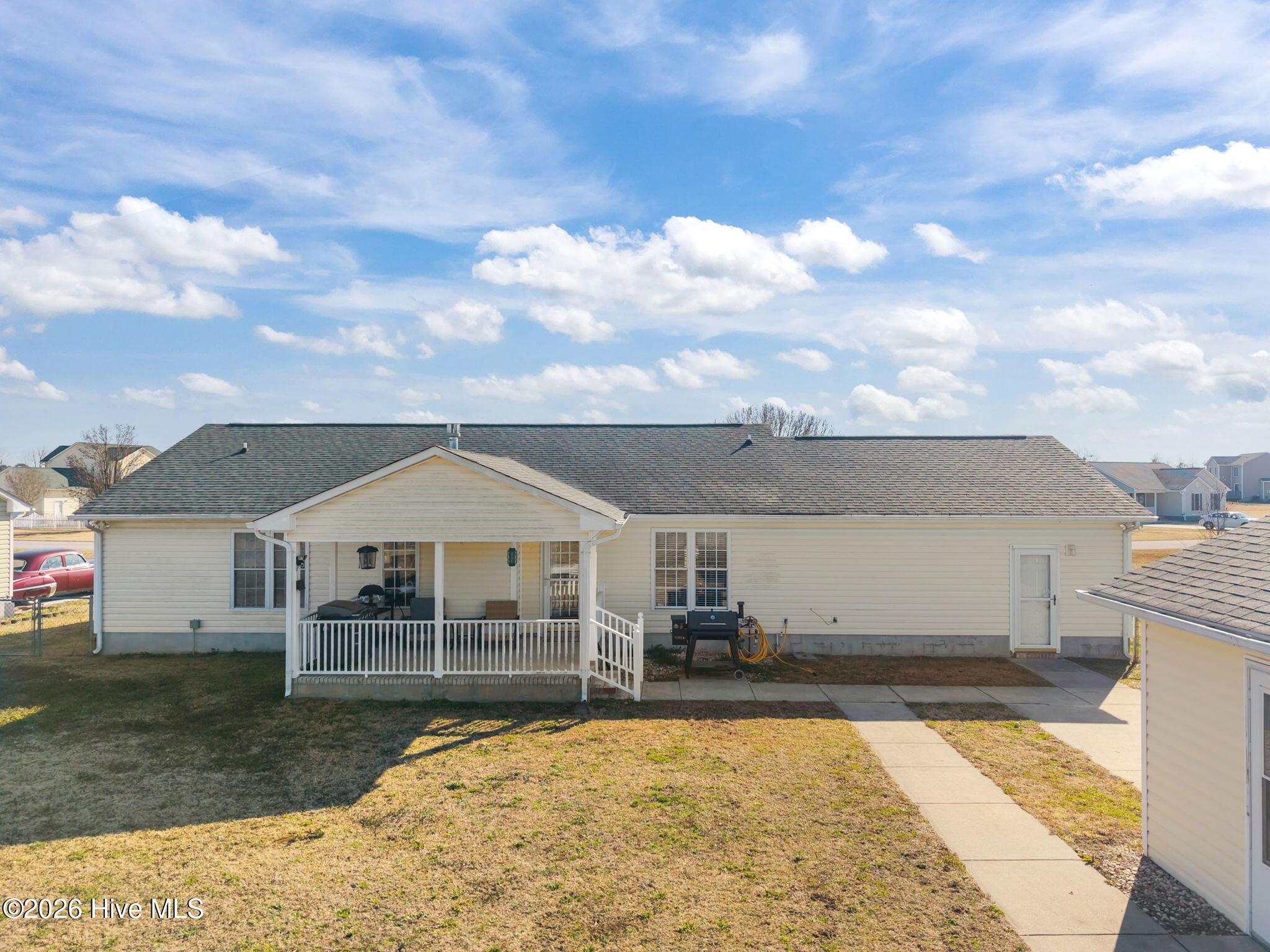 100554153 | Photo 38