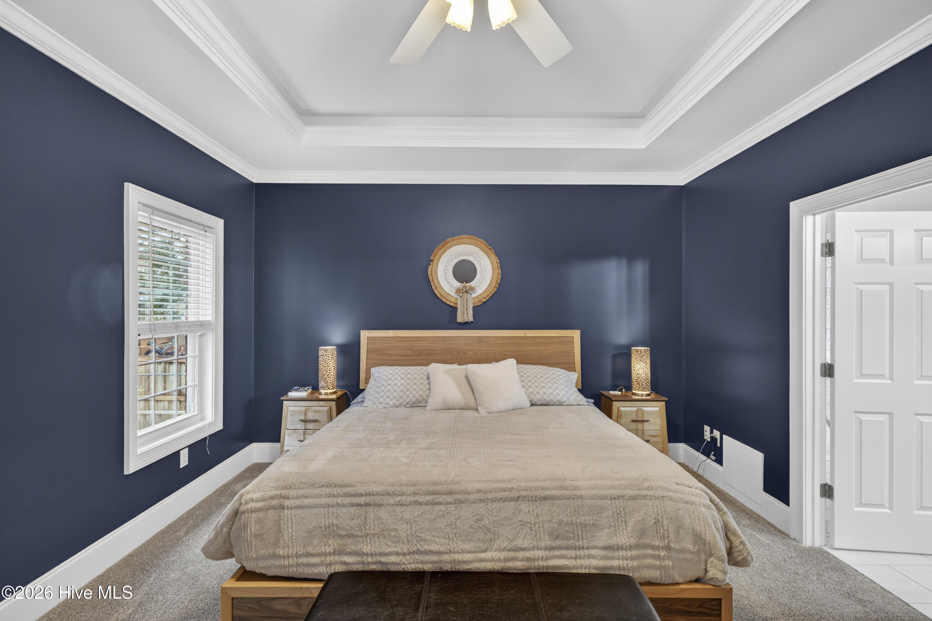 100557887 | Photo 51