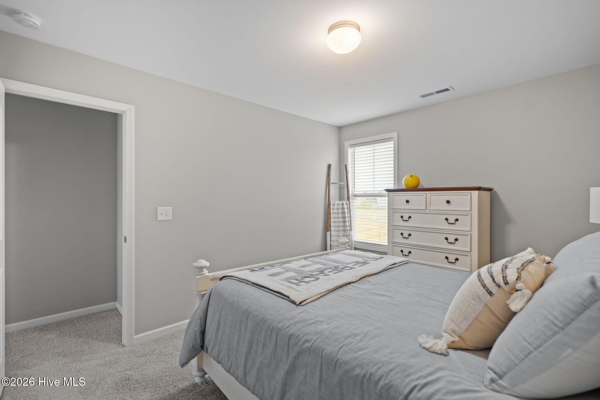 100555693 | Photo 33