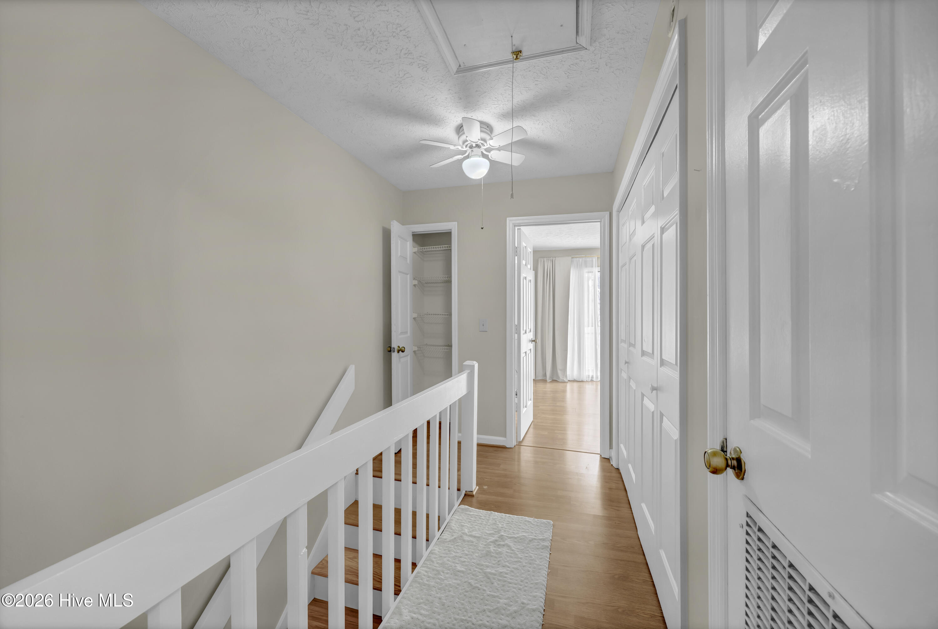 100550839 | Photo 23