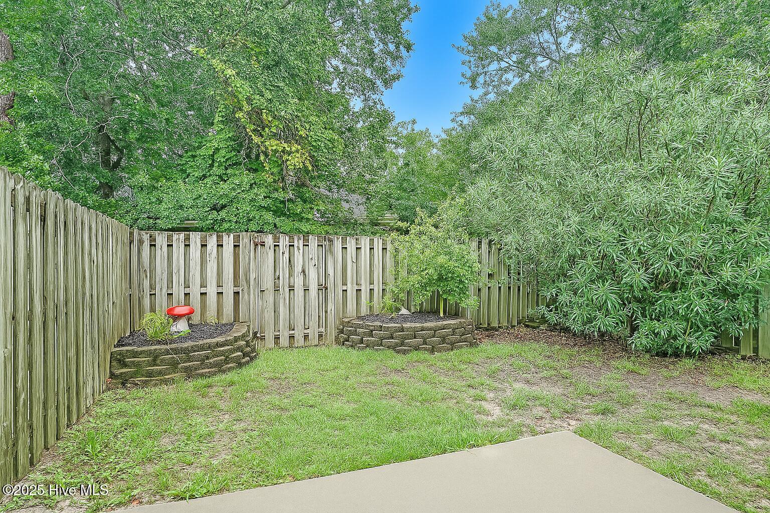 5006 Carleton Drive Unit 71, Wilmington, NC 28403 – photo 5: backyard