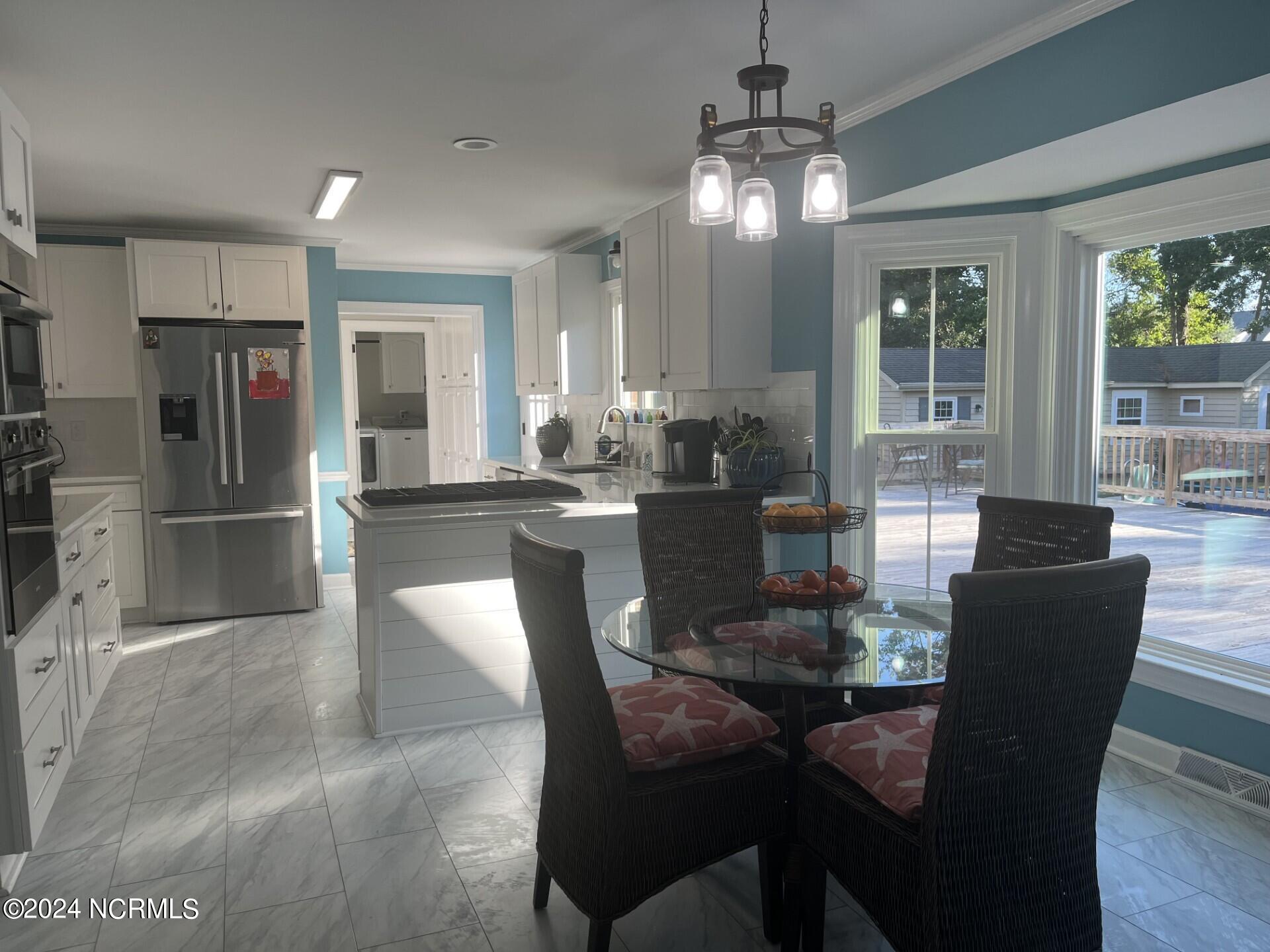 100463313 | Photo 17