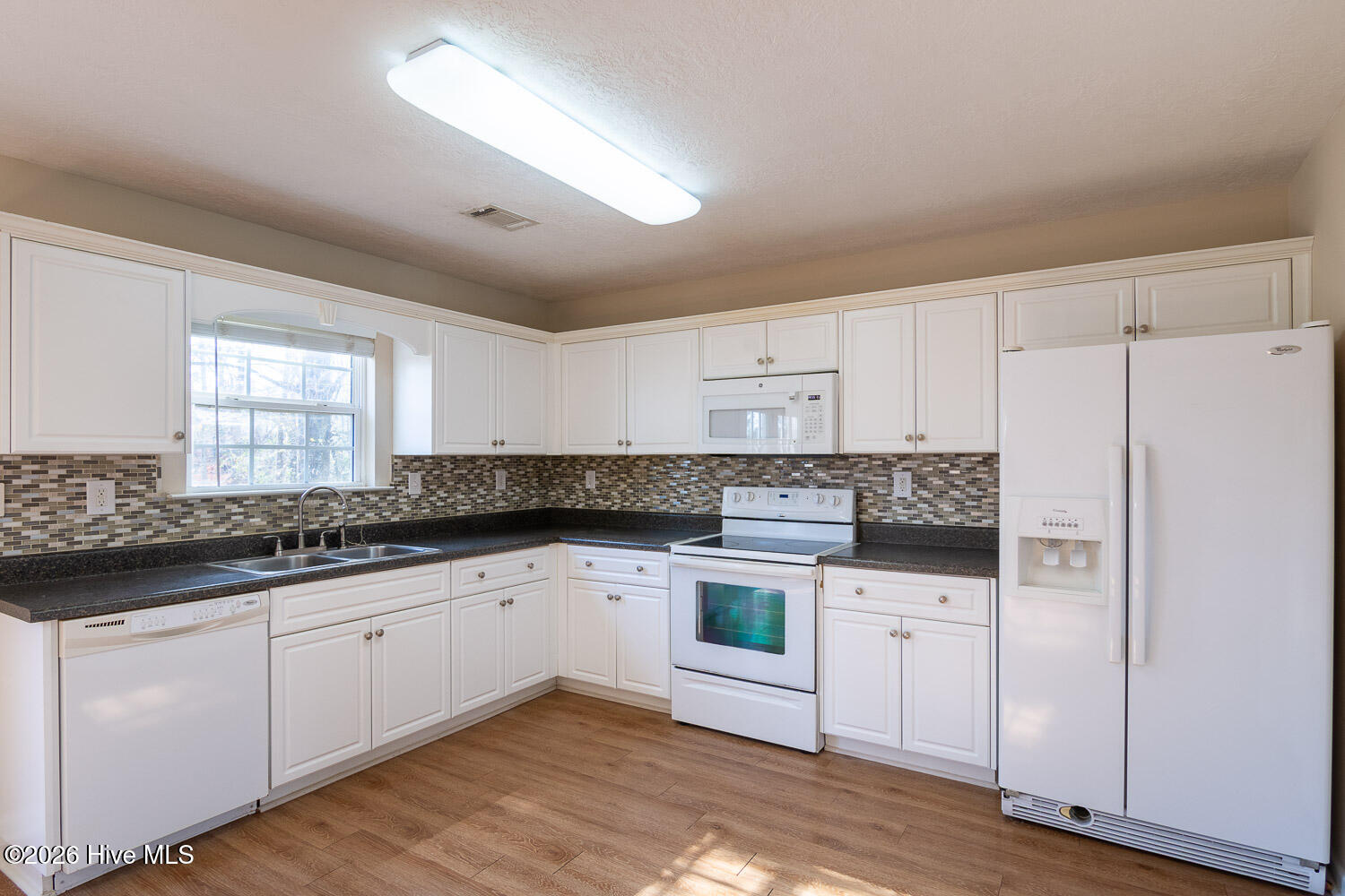 700 Keyes-MLS-8