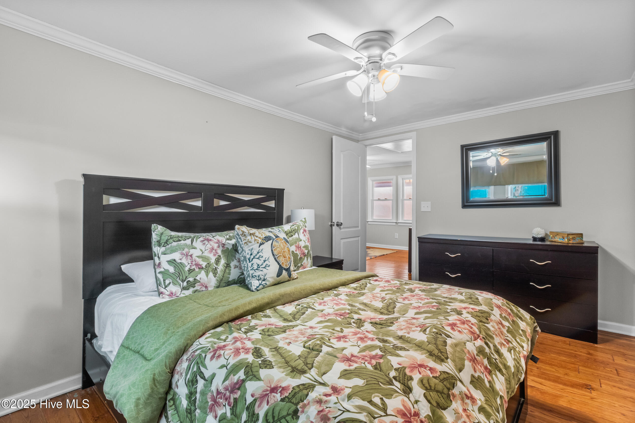 100524845 | Photo 19