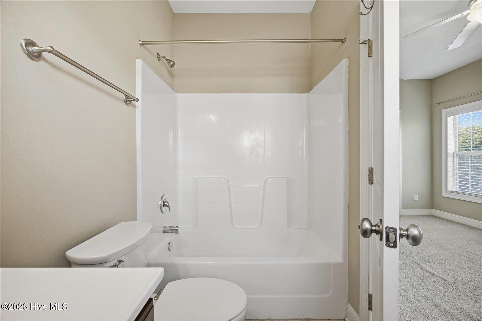 100563143 | Photo 18