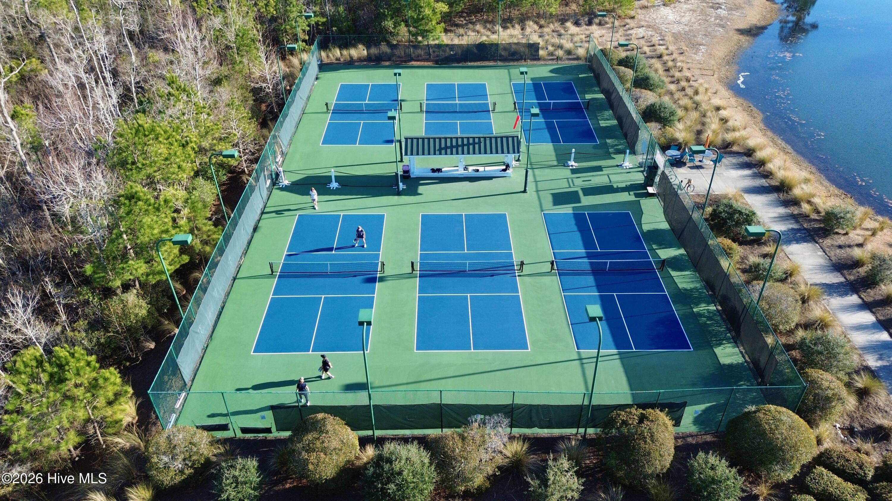 100557593 | Photo 36