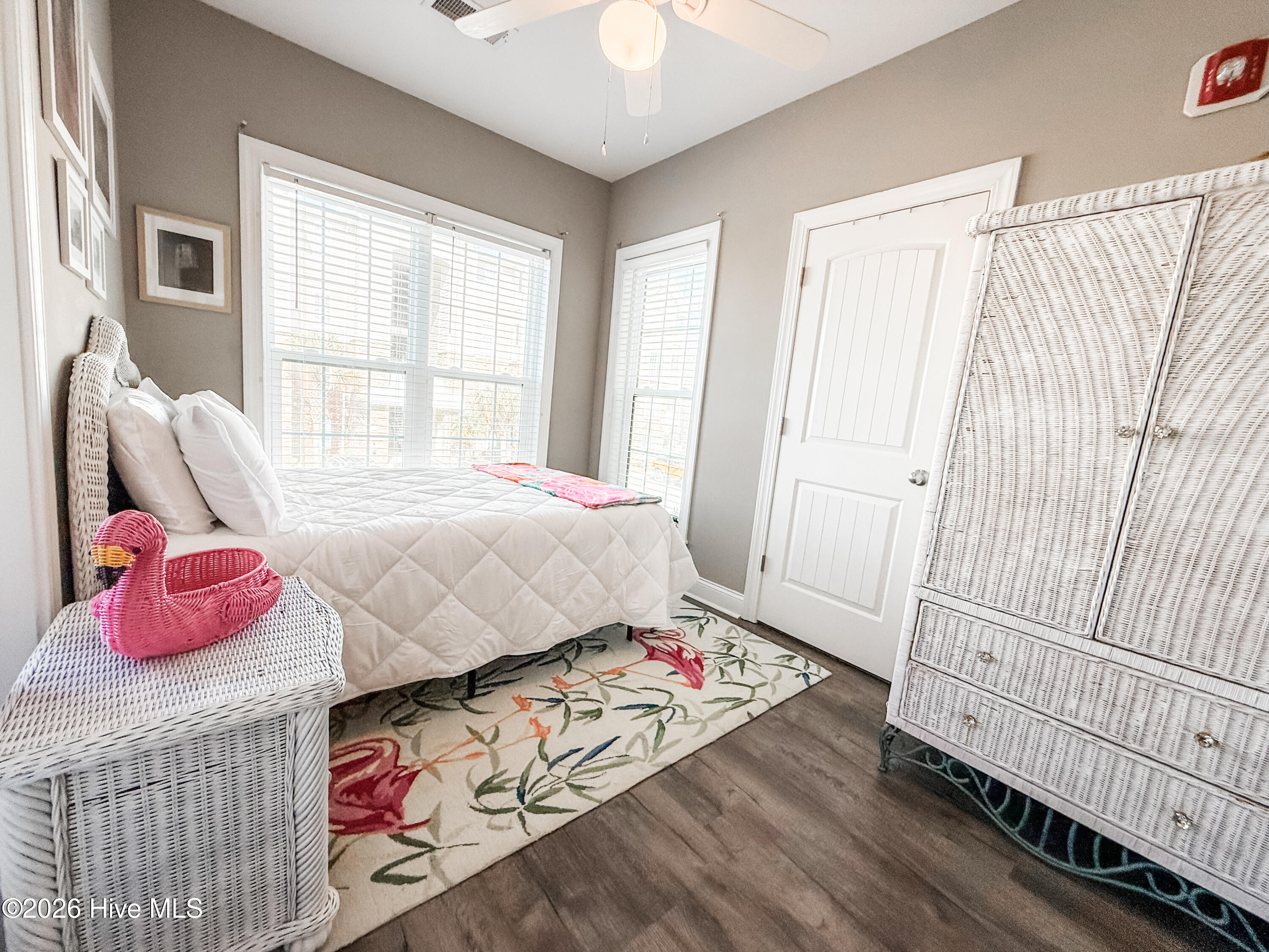 100554593 | Photo 29