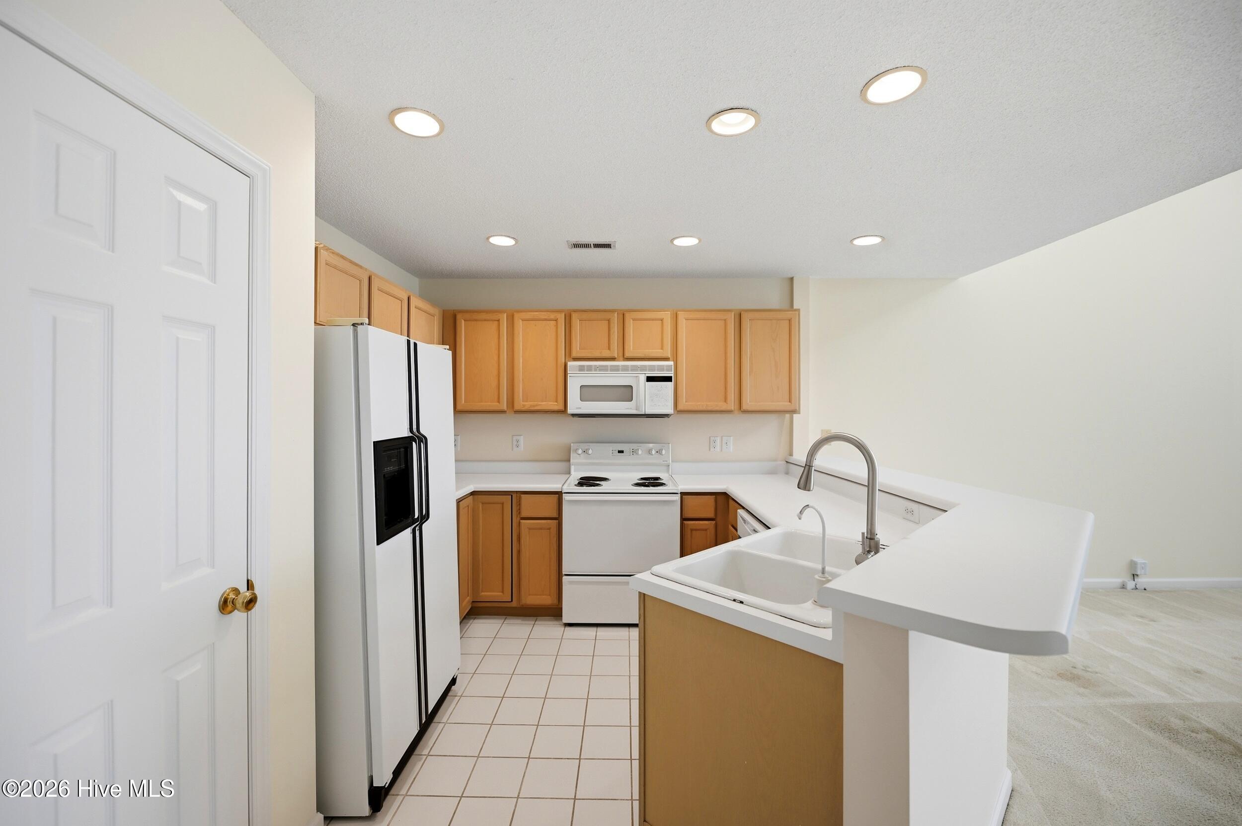 100566721 | Photo 13